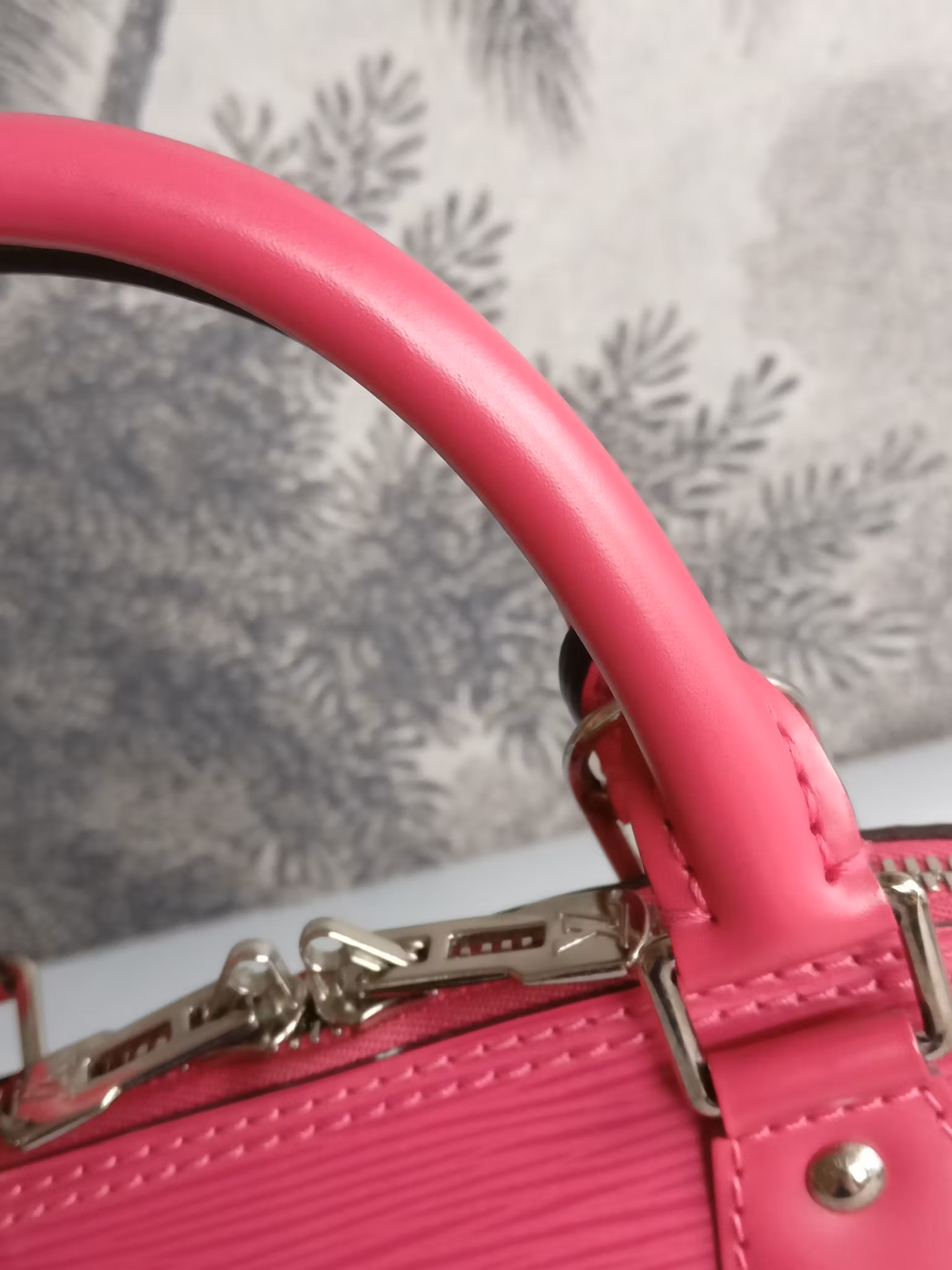 Louis Vuitton Alma BB epi