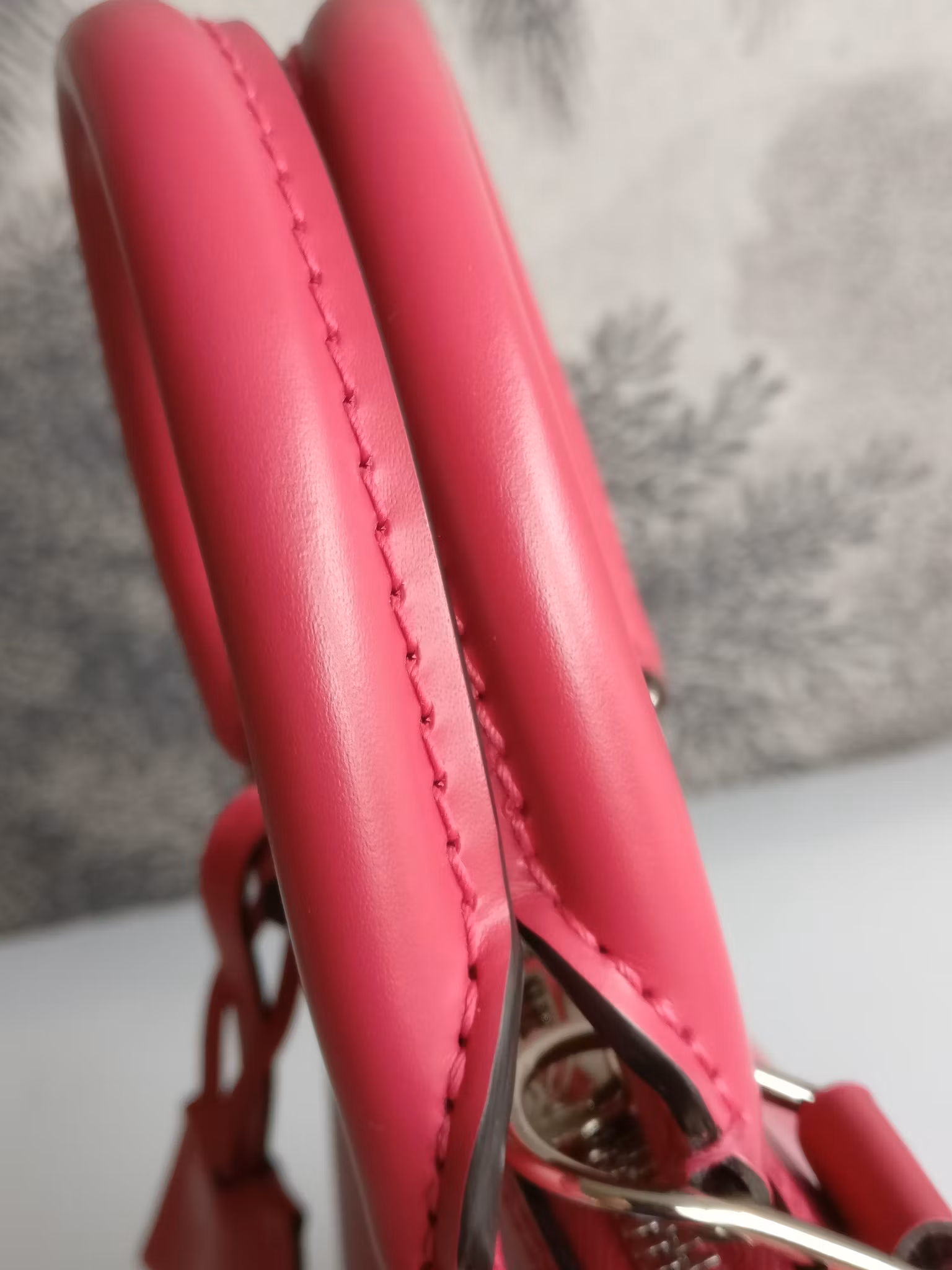 Louis Vuitton Alma BB epi