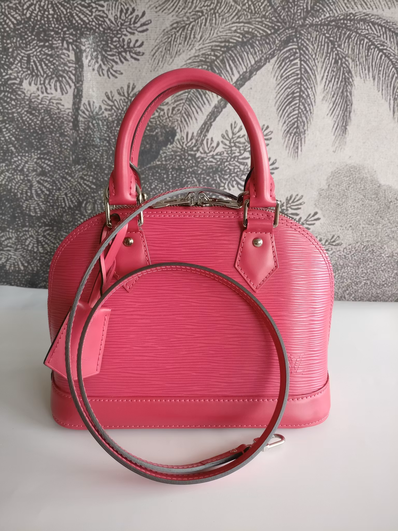 Louis Vuitton Alma BB epi