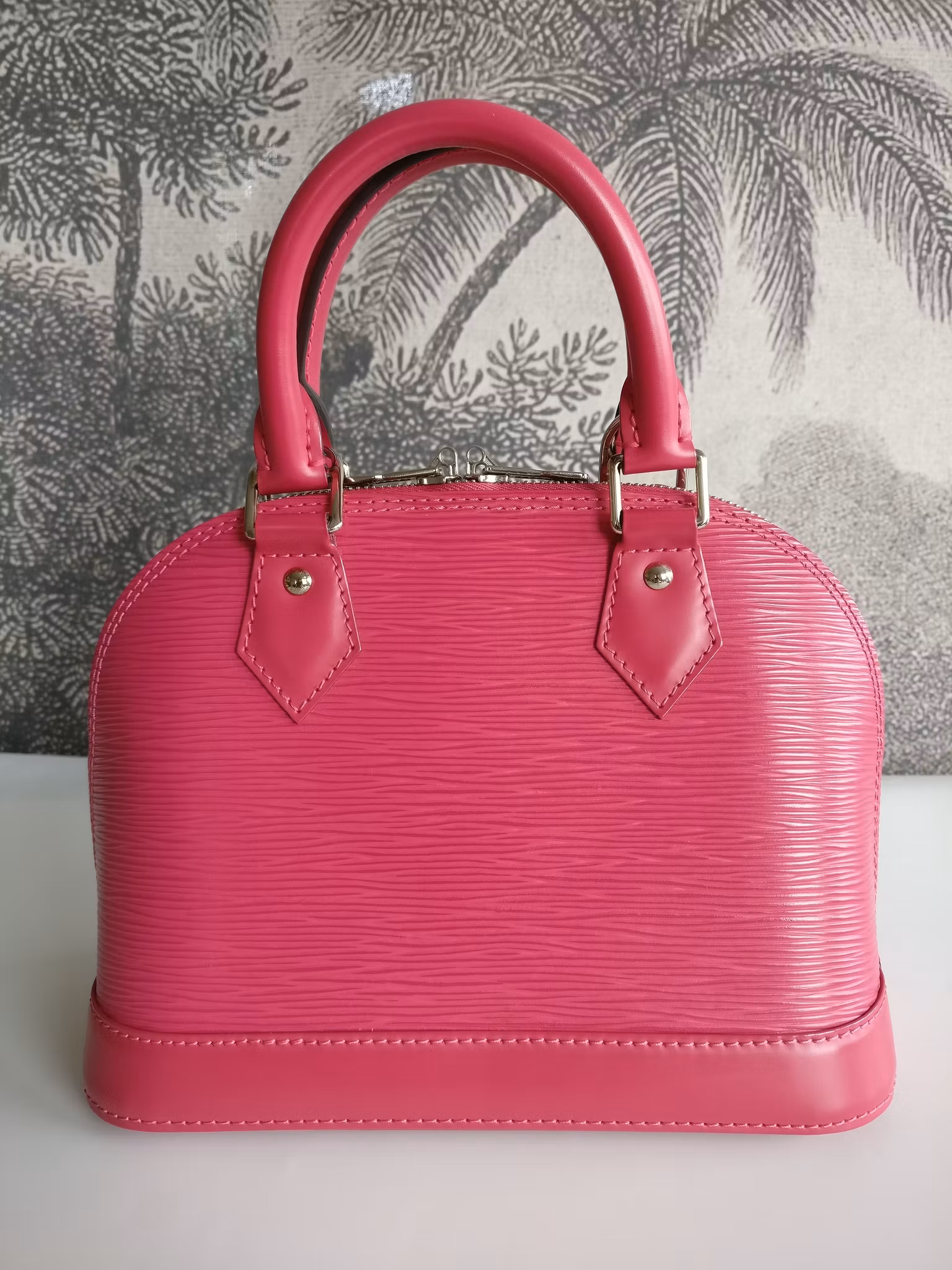 Louis Vuitton Alma BB epi