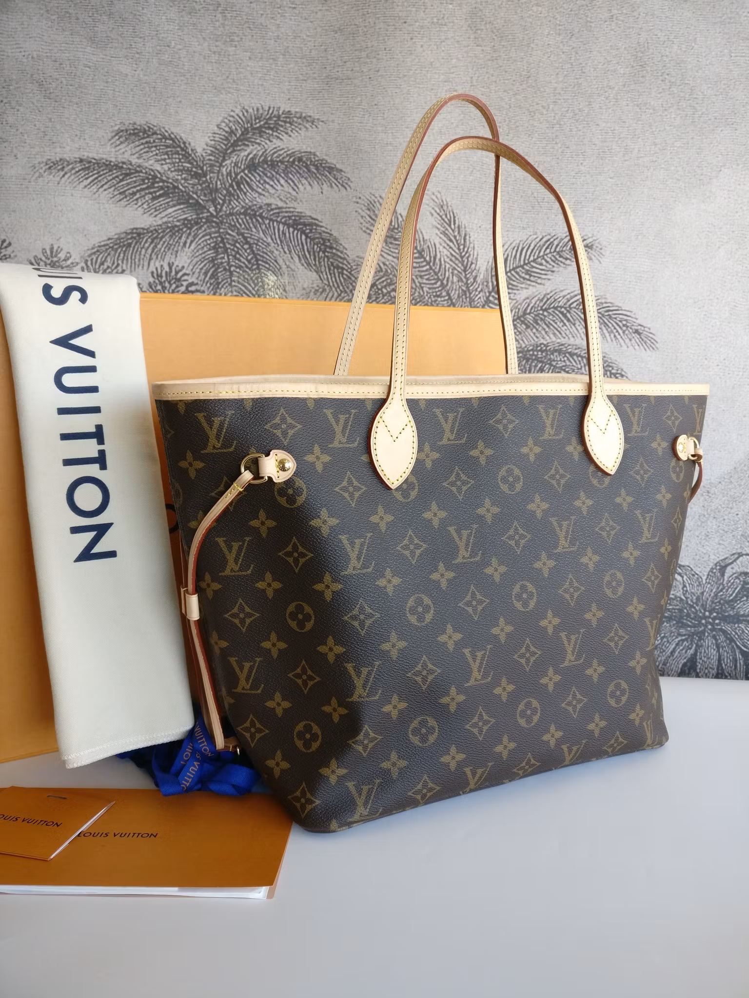 Louis Vuitton Neverfull MM