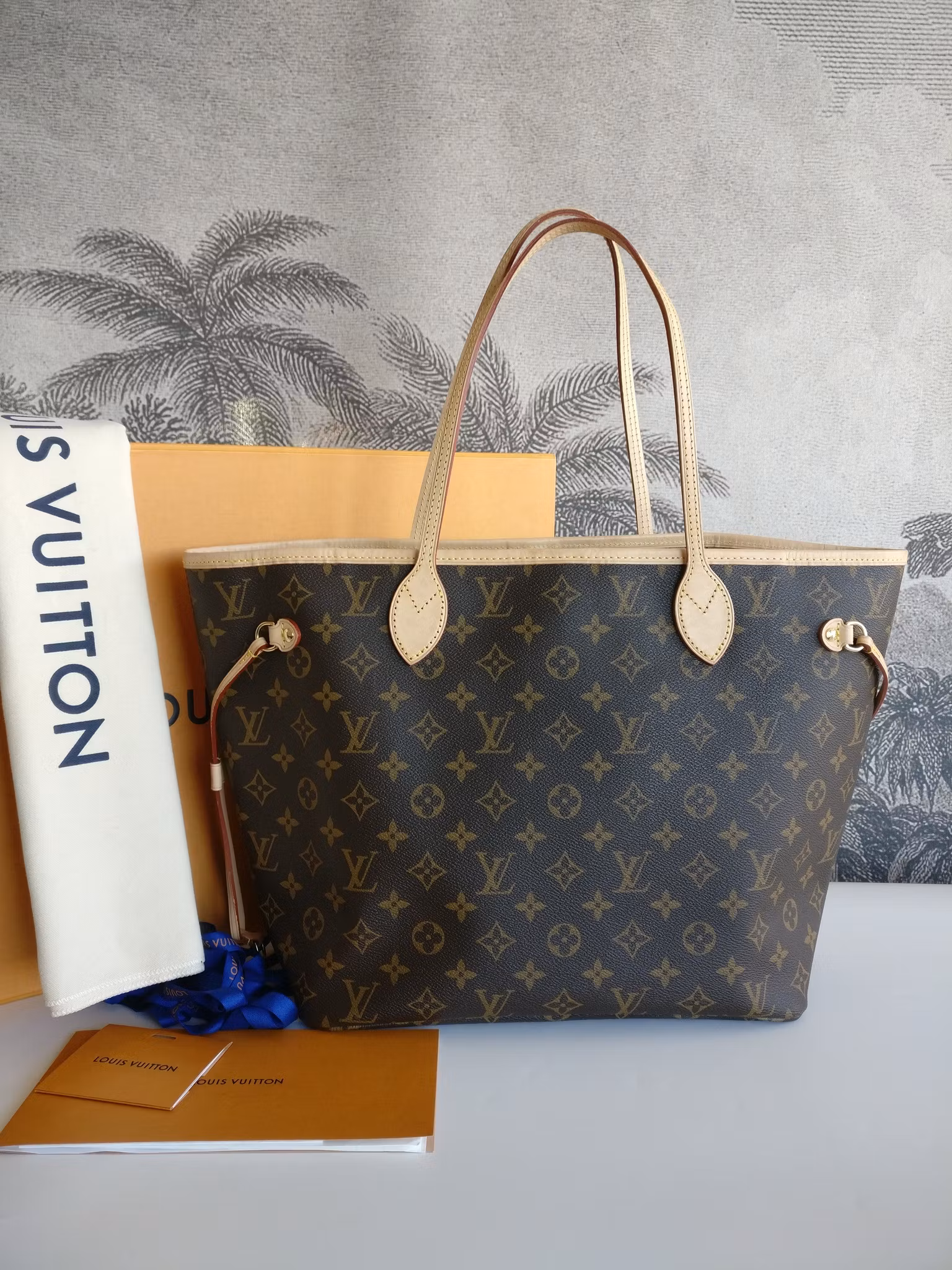 Louis Vuitton Neverfull MM