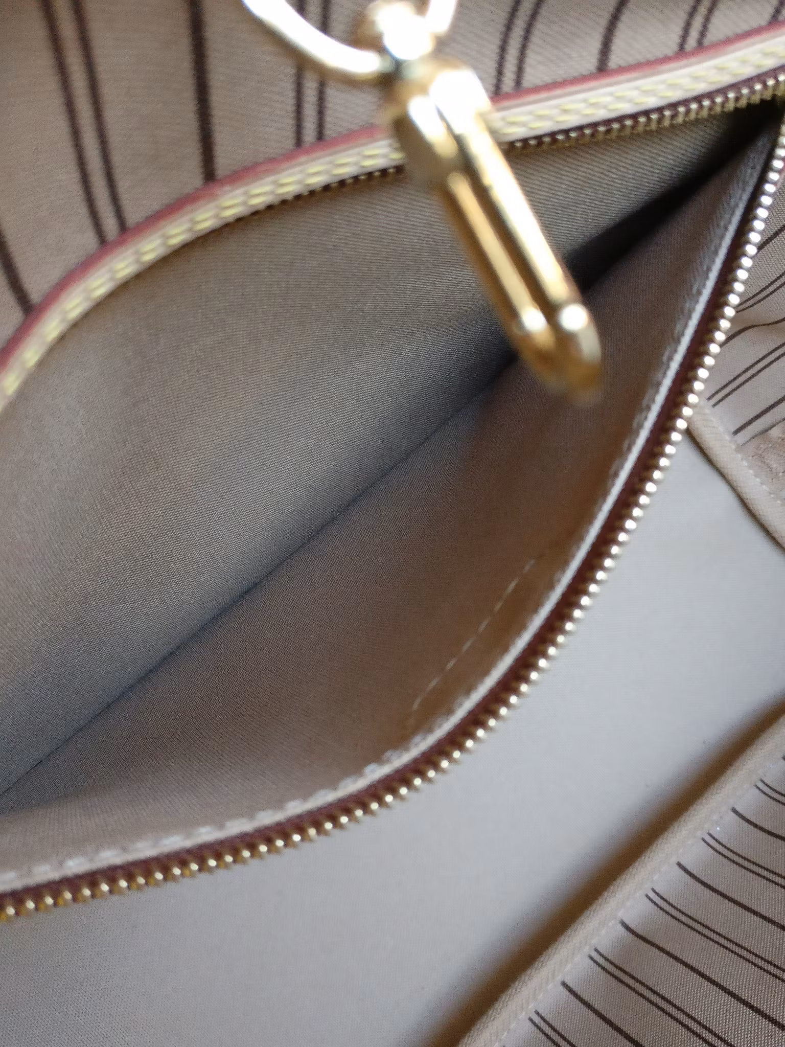 Louis Vuitton Neverfull MM