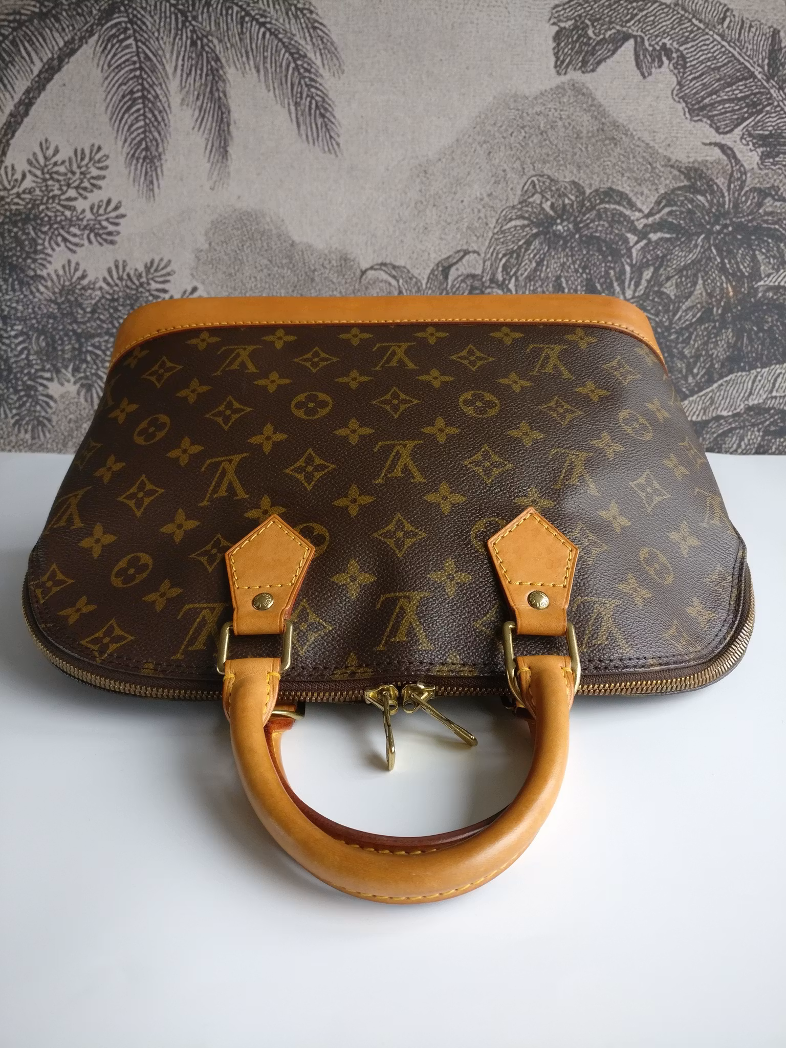Louis Vuitton Alma PM