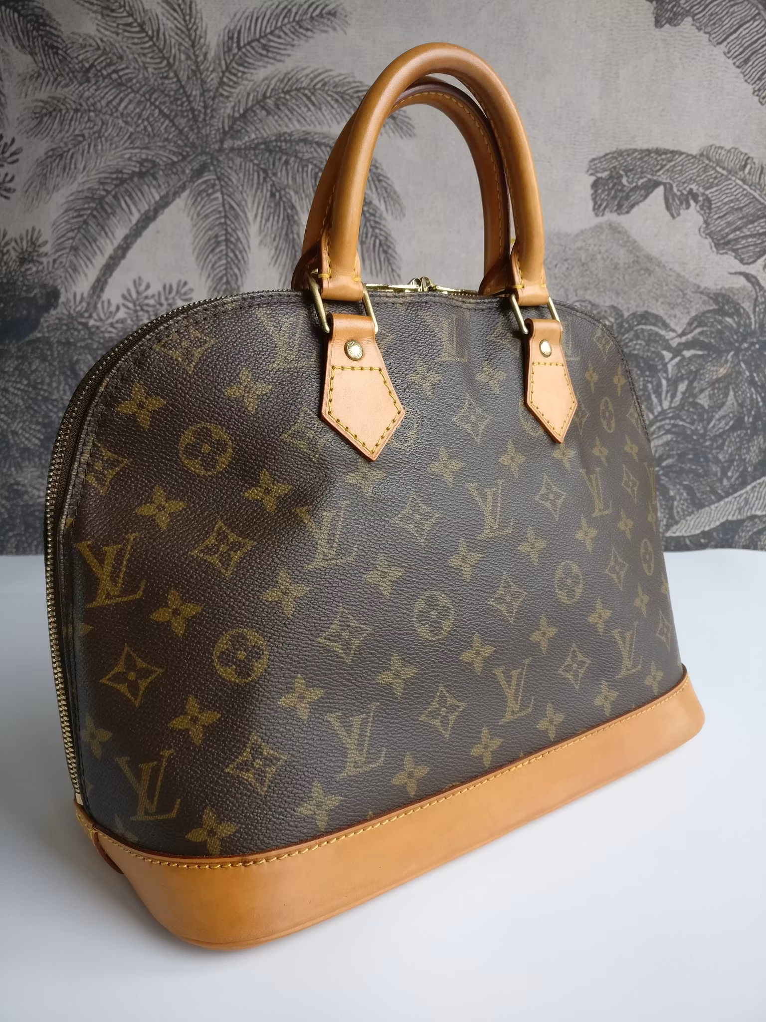 Louis Vuitton Alma PM