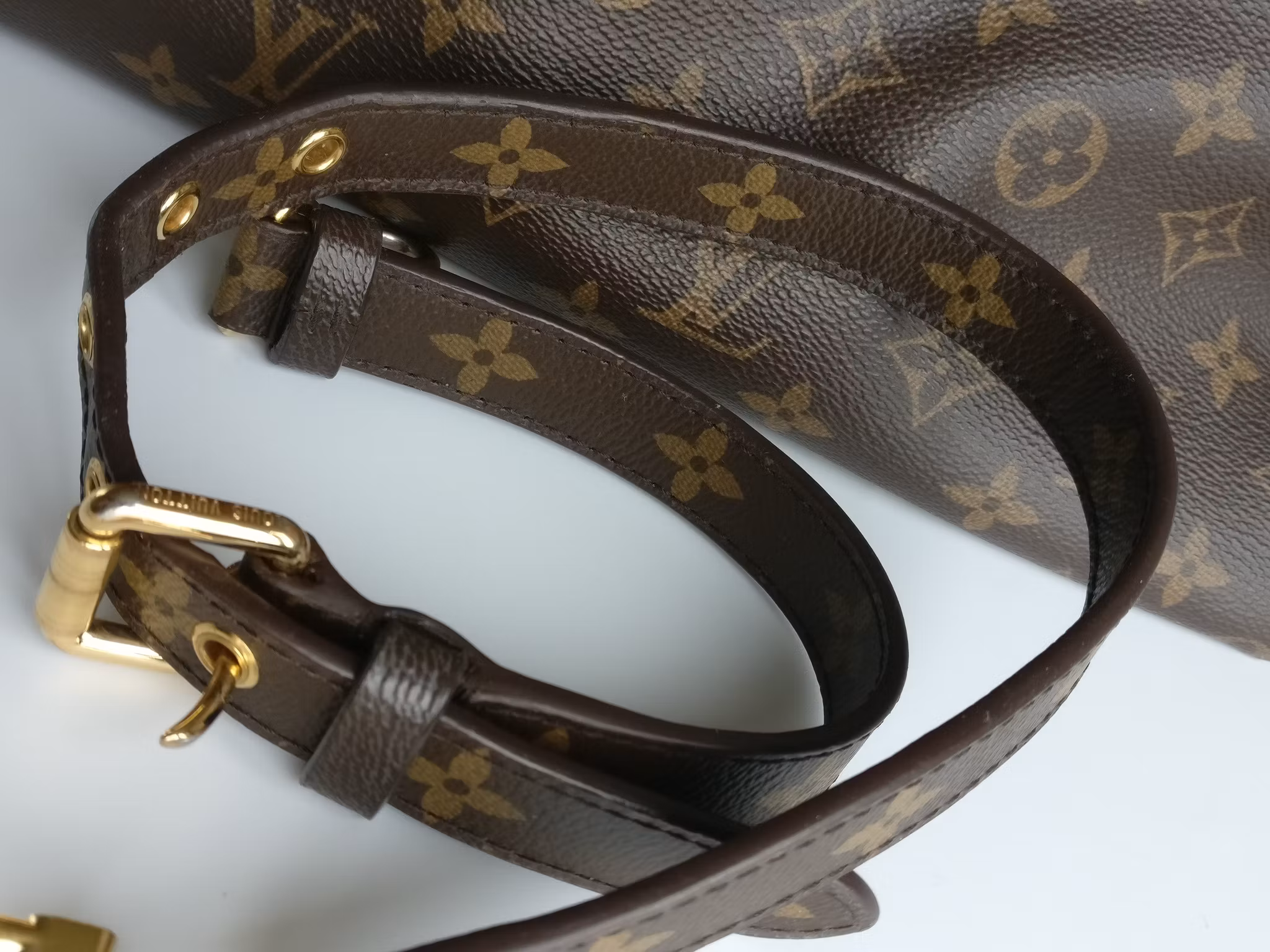 Louis Vuitton Pallas MM tote
