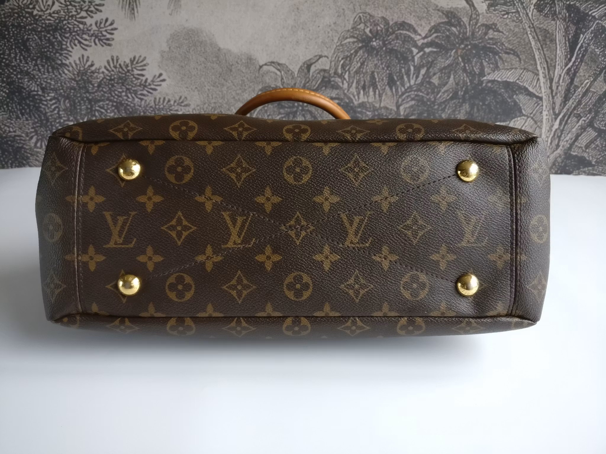 Louis Vuitton Pallas MM tote