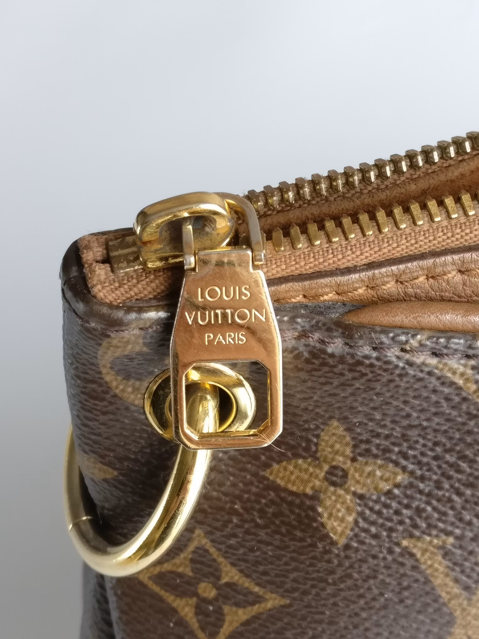 Louis Vuitton Pallas MM tote