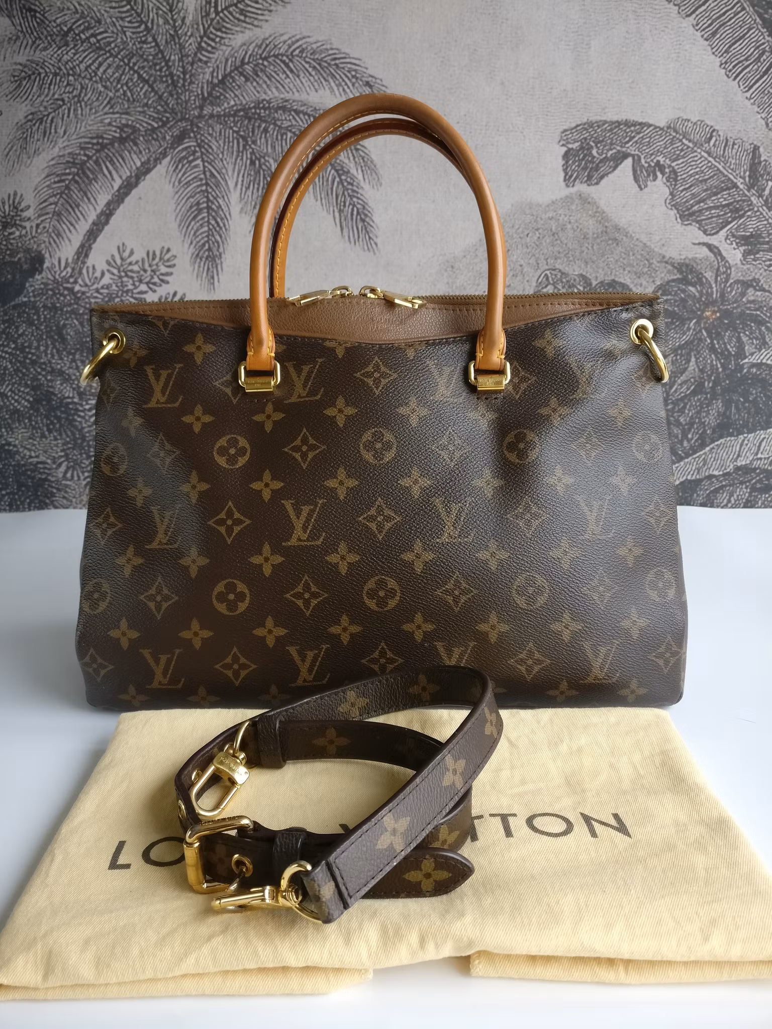 Louis Vuitton Pallas MM tote