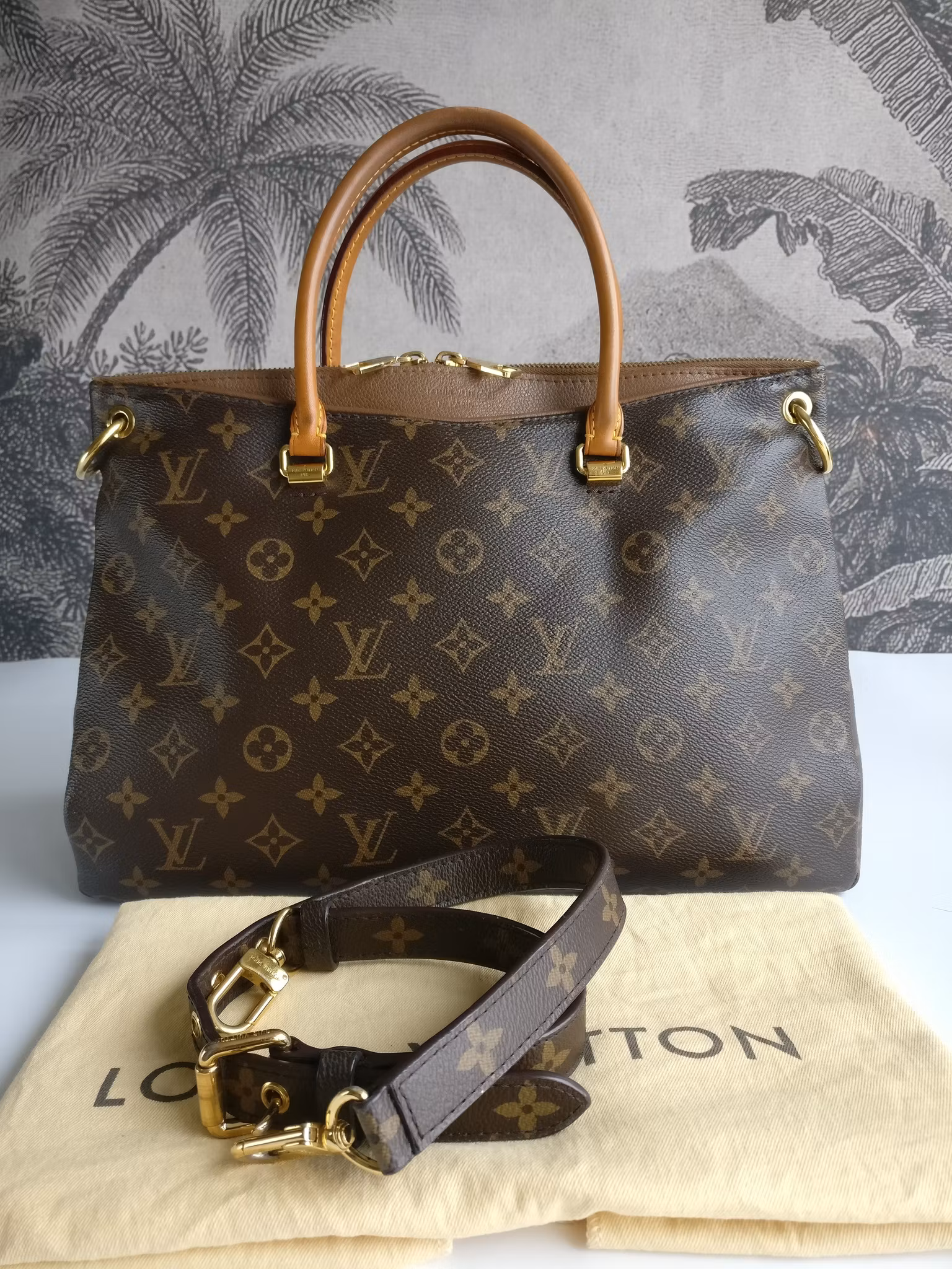 Louis Vuitton Pallas MM tote
