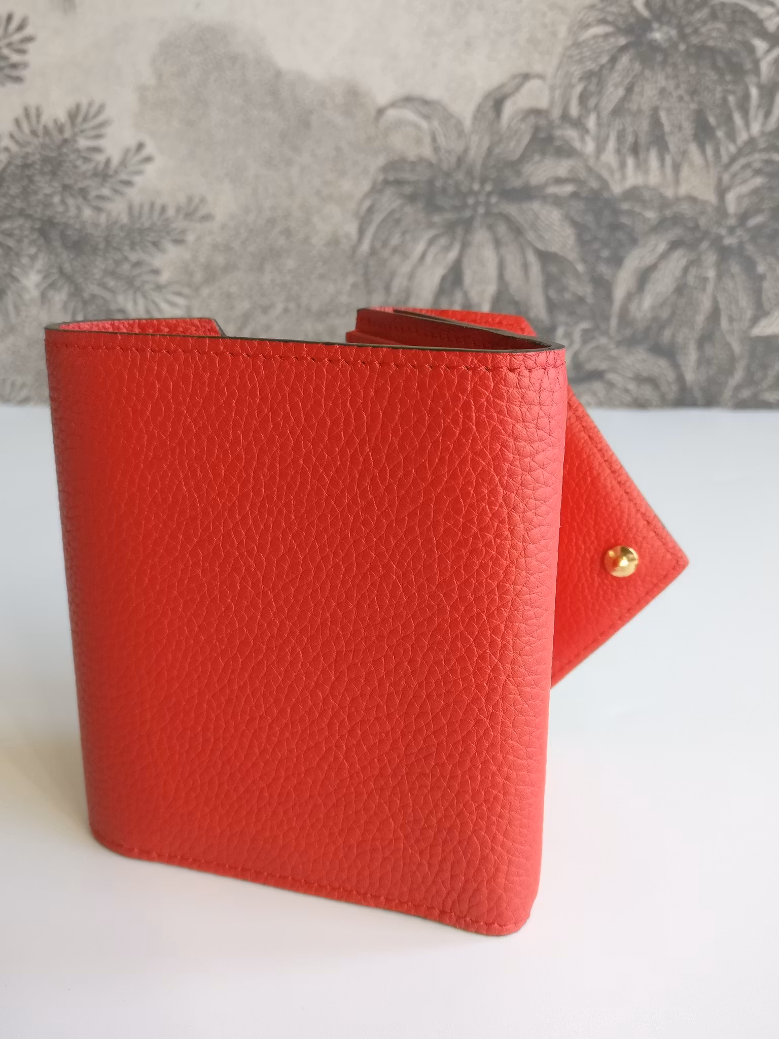 Louis Vuitton Double V compact wallet Rubion