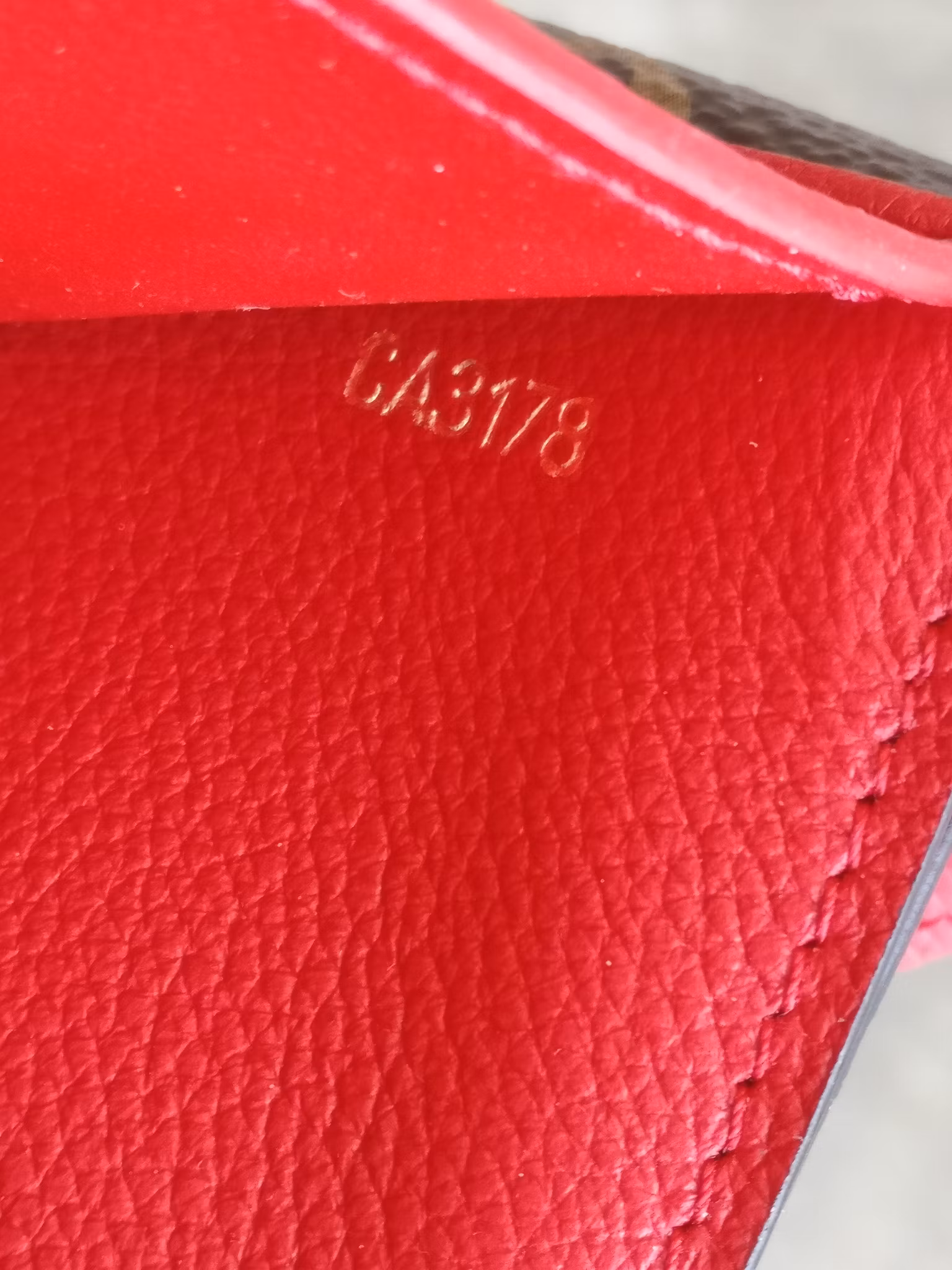Louis Vuitton Double V compact wallet Rubion