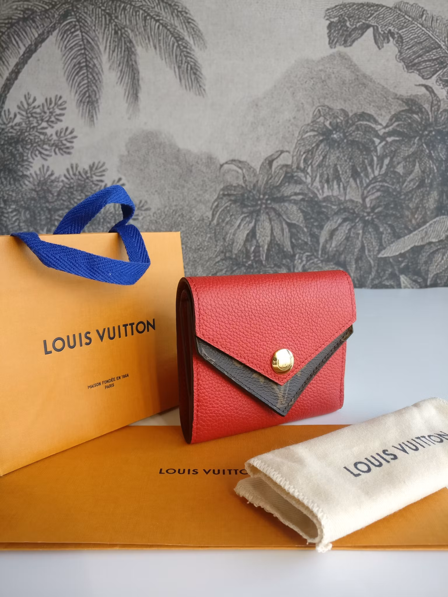 Louis Vuitton Double V compact wallet Rubion