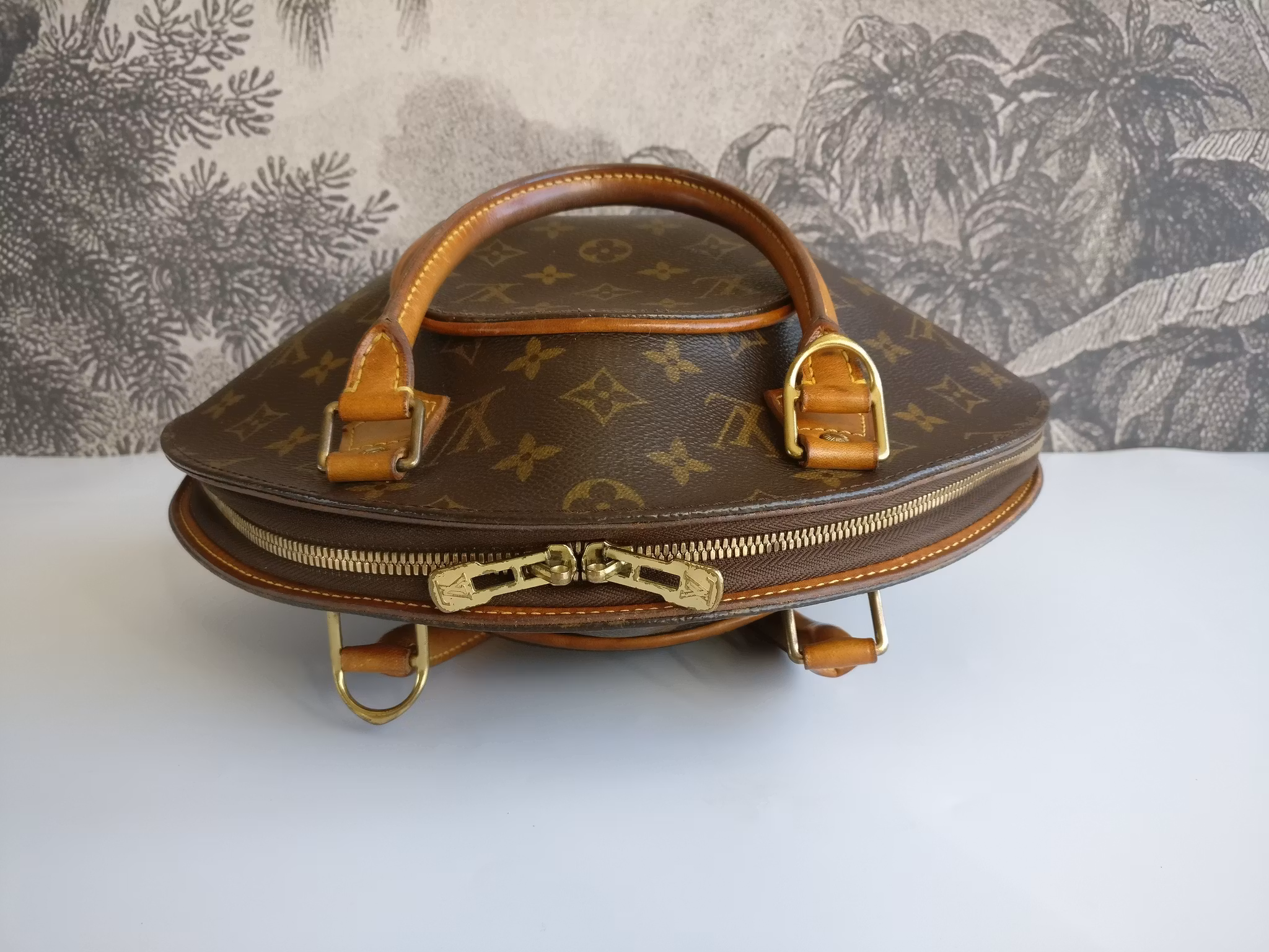 Louis Vuitton Ellipse PM