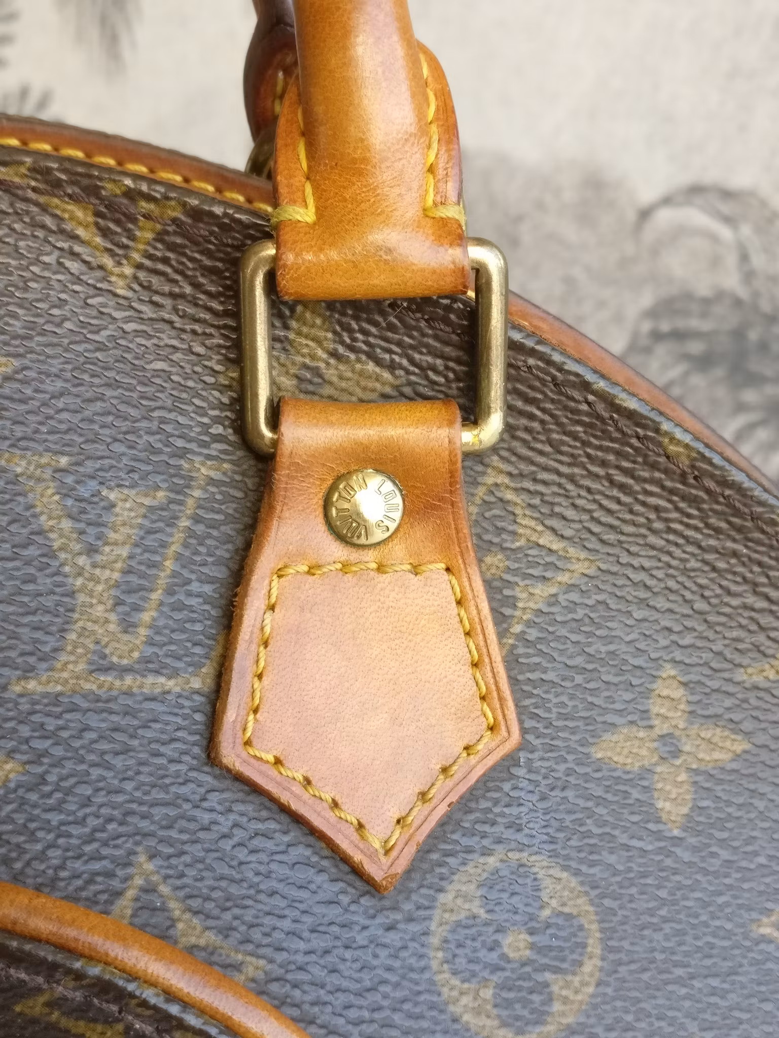 Louis Vuitton Ellipse PM