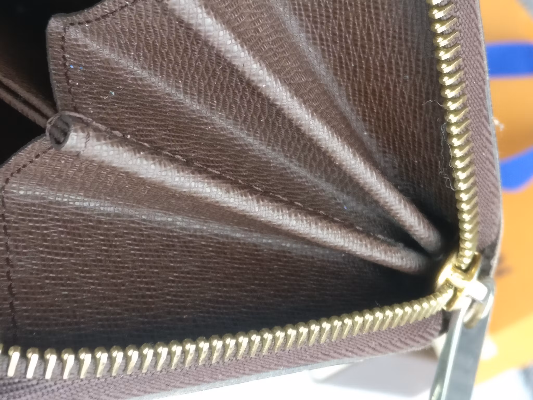 Louis Vuitton Zippy wallet damier ebene