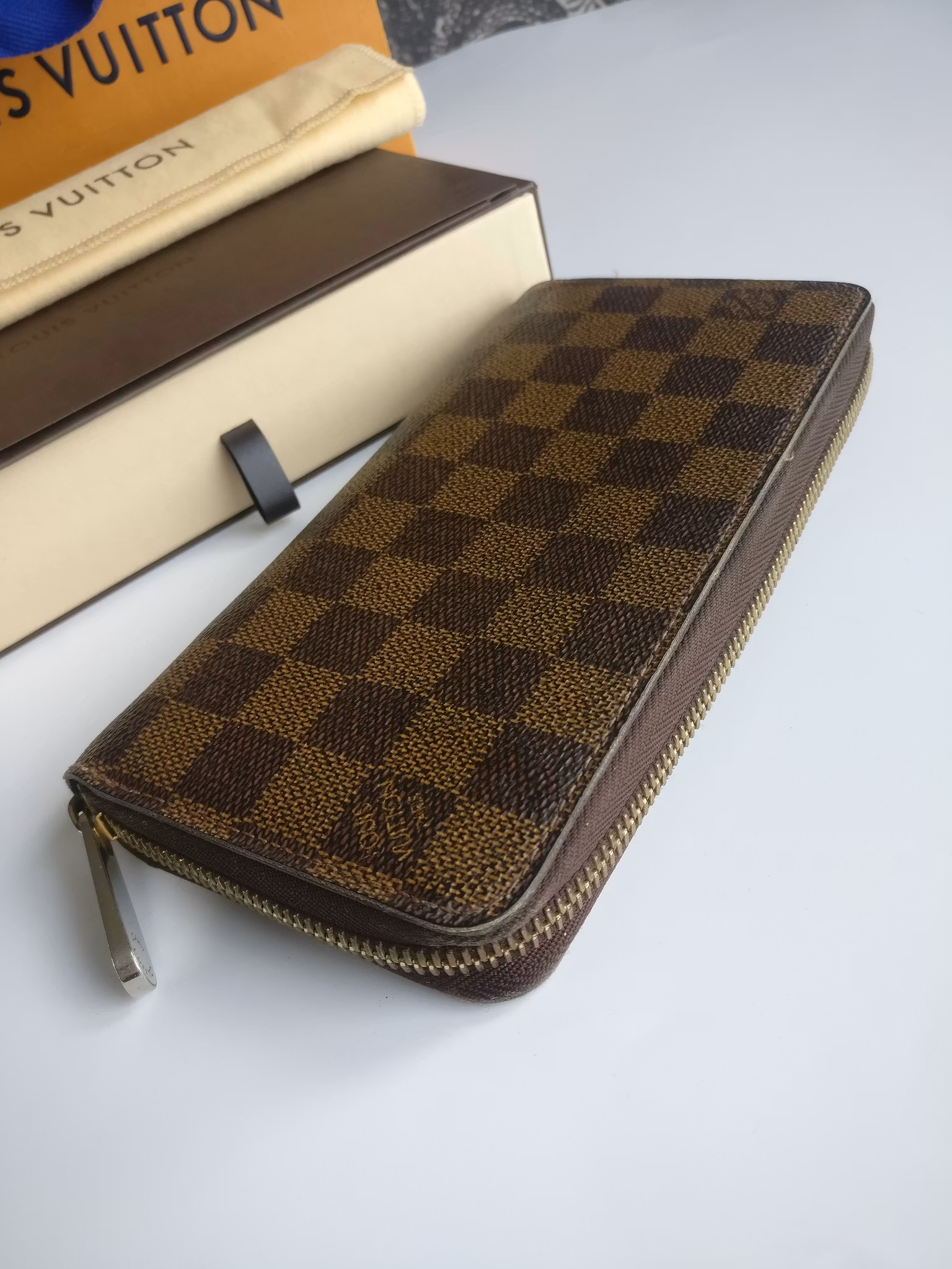 Louis Vuitton Zippy wallet damier ebene
