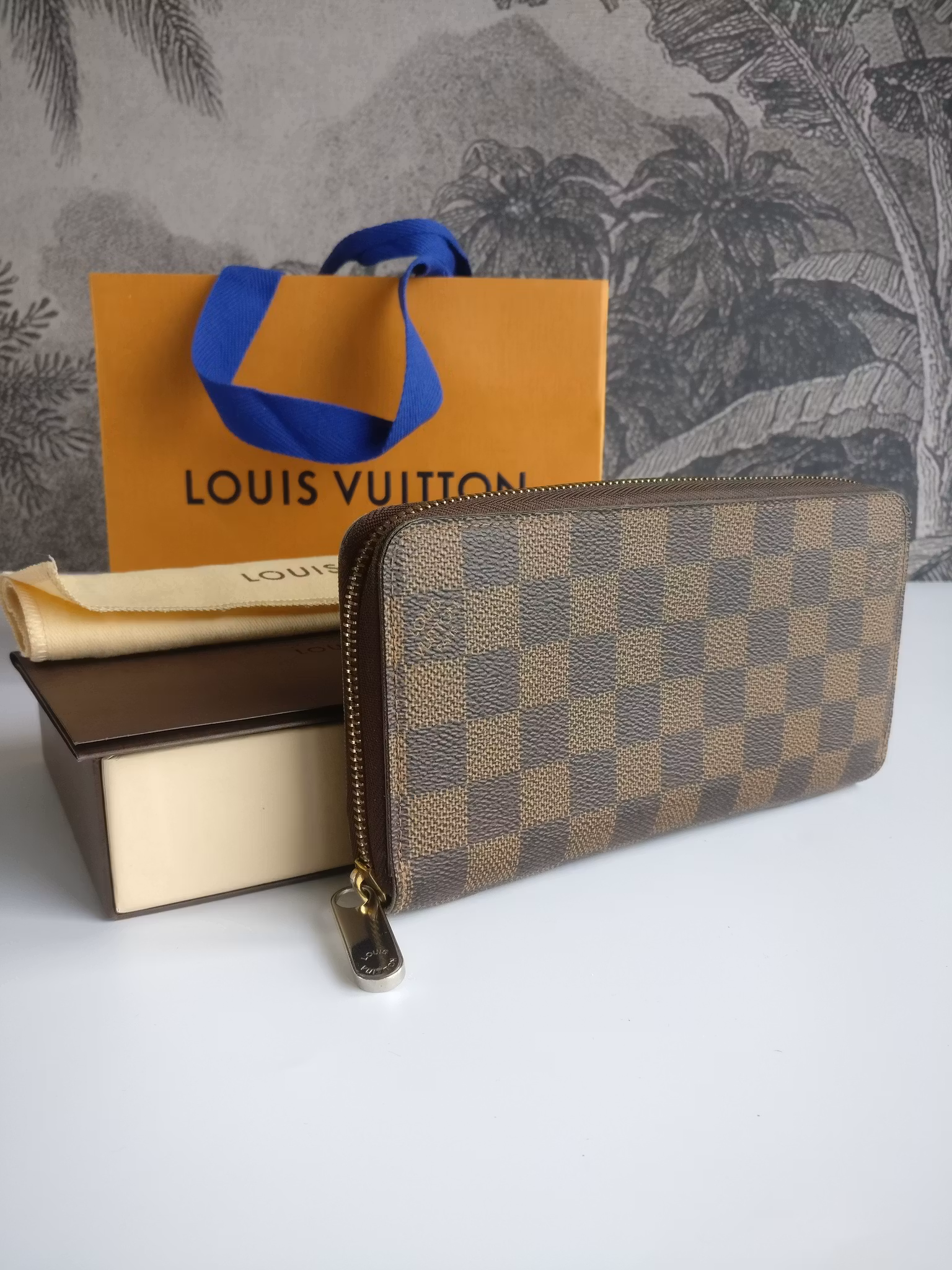 Louis Vuitton Zippy wallet damier ebene