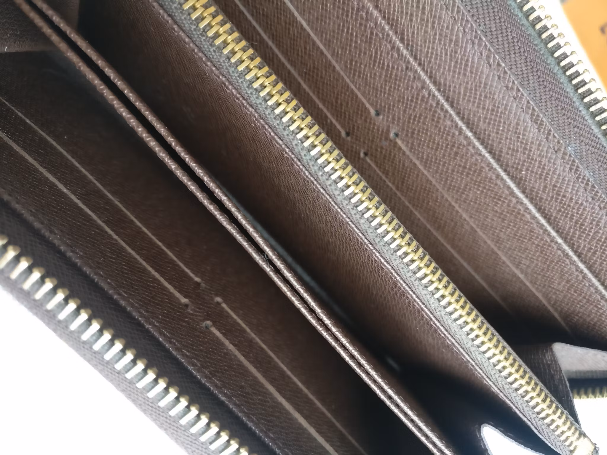 Louis Vuitton Zippy wallet damier ebene