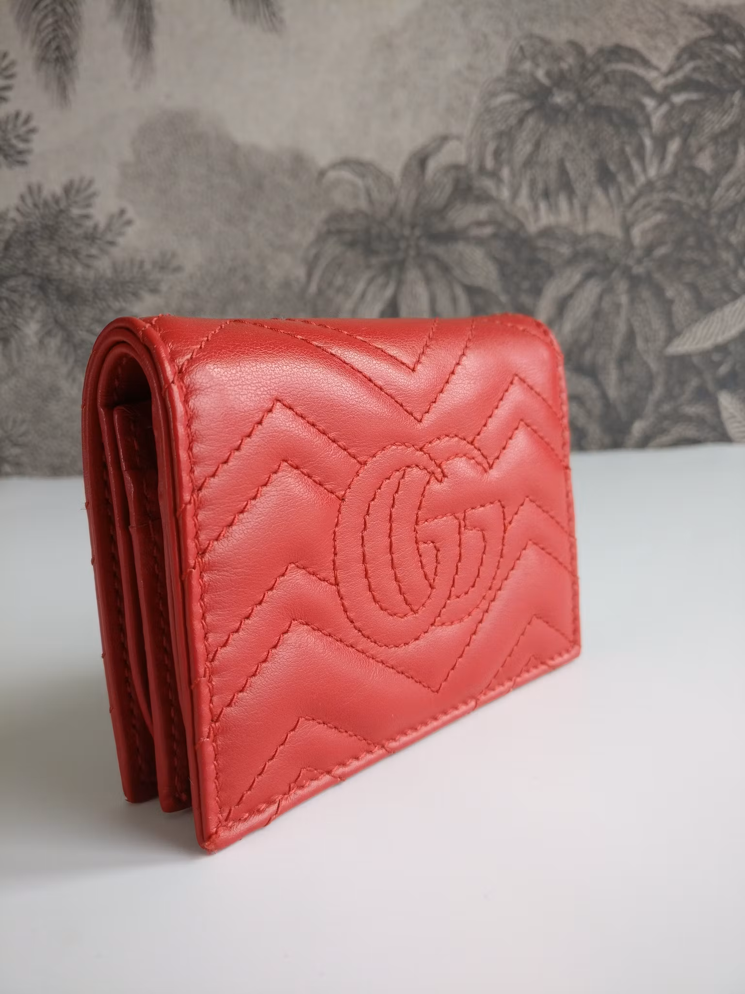 Gucci GG Marmont card case wallet