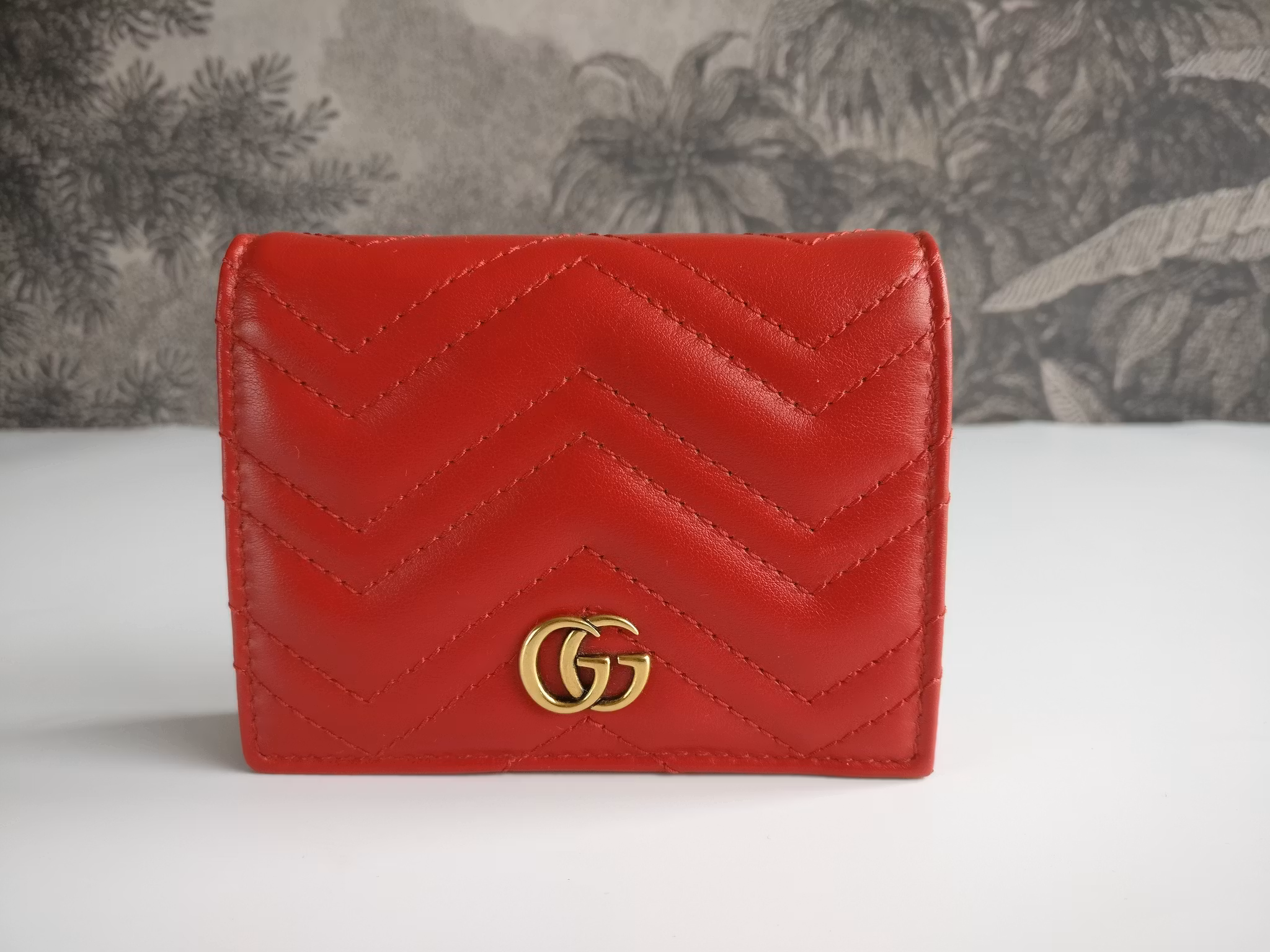 Gucci GG Marmont card case wallet