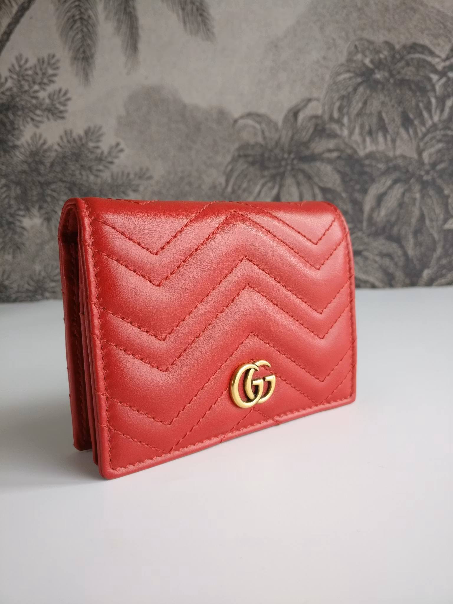 Gucci GG Marmont card case wallet