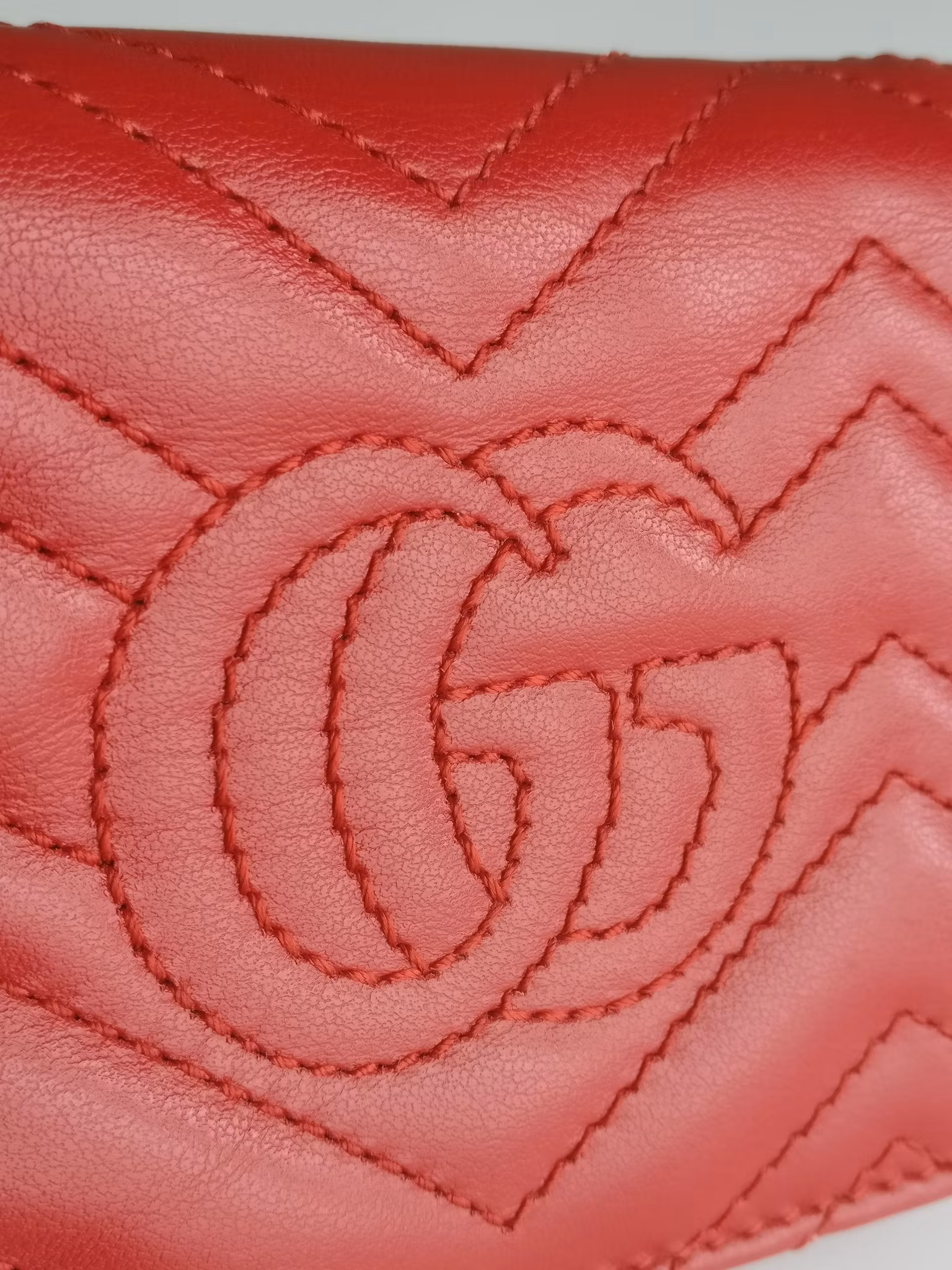 Gucci GG Marmont card case wallet