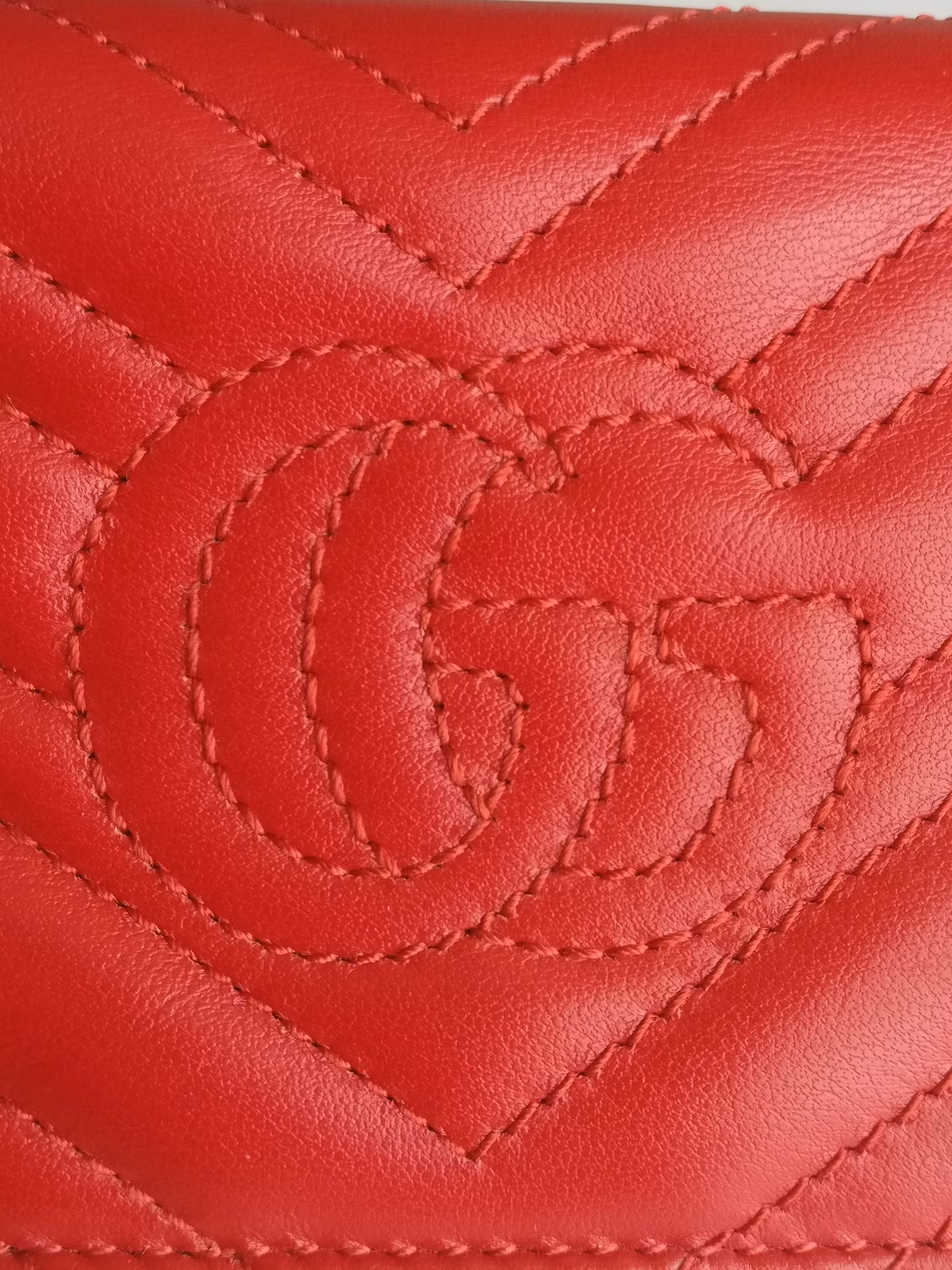 Gucci GG Marmont card case wallet
