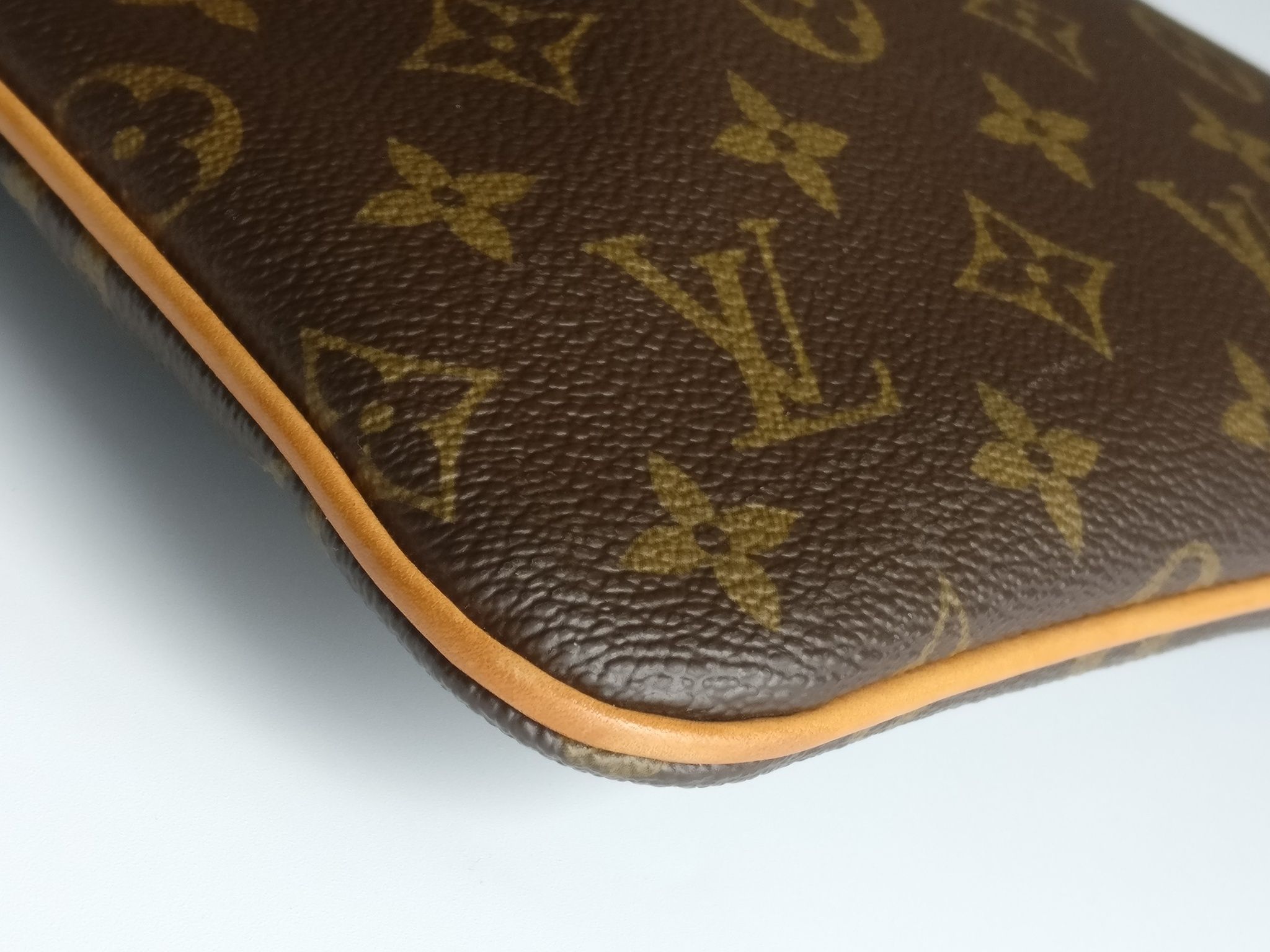 Louis Vuitton Pochette Valmy