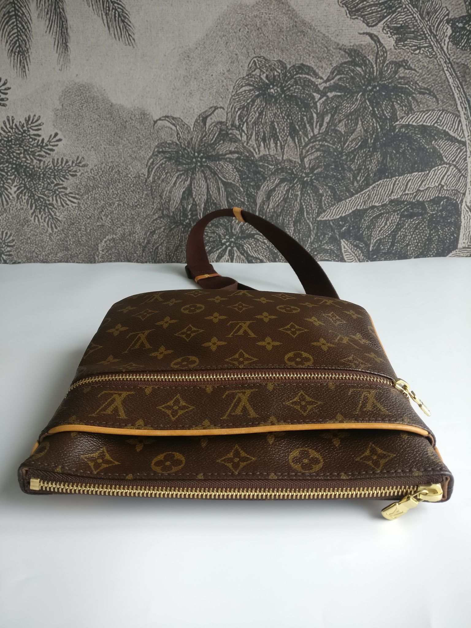 Louis Vuitton Pochette Valmy