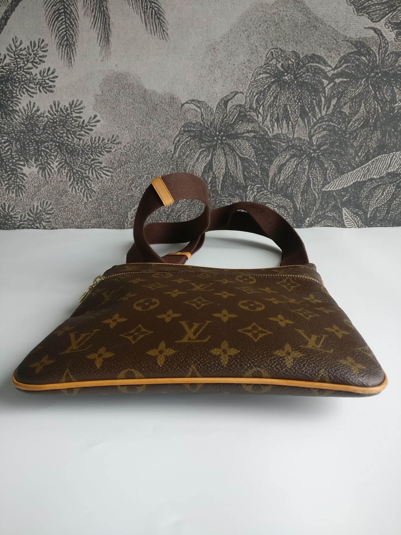 Louis Vuitton Pochette Valmy