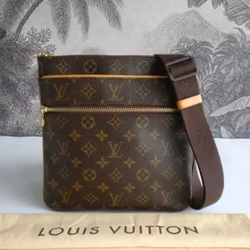 Louis Vuitton Pochette Valmy