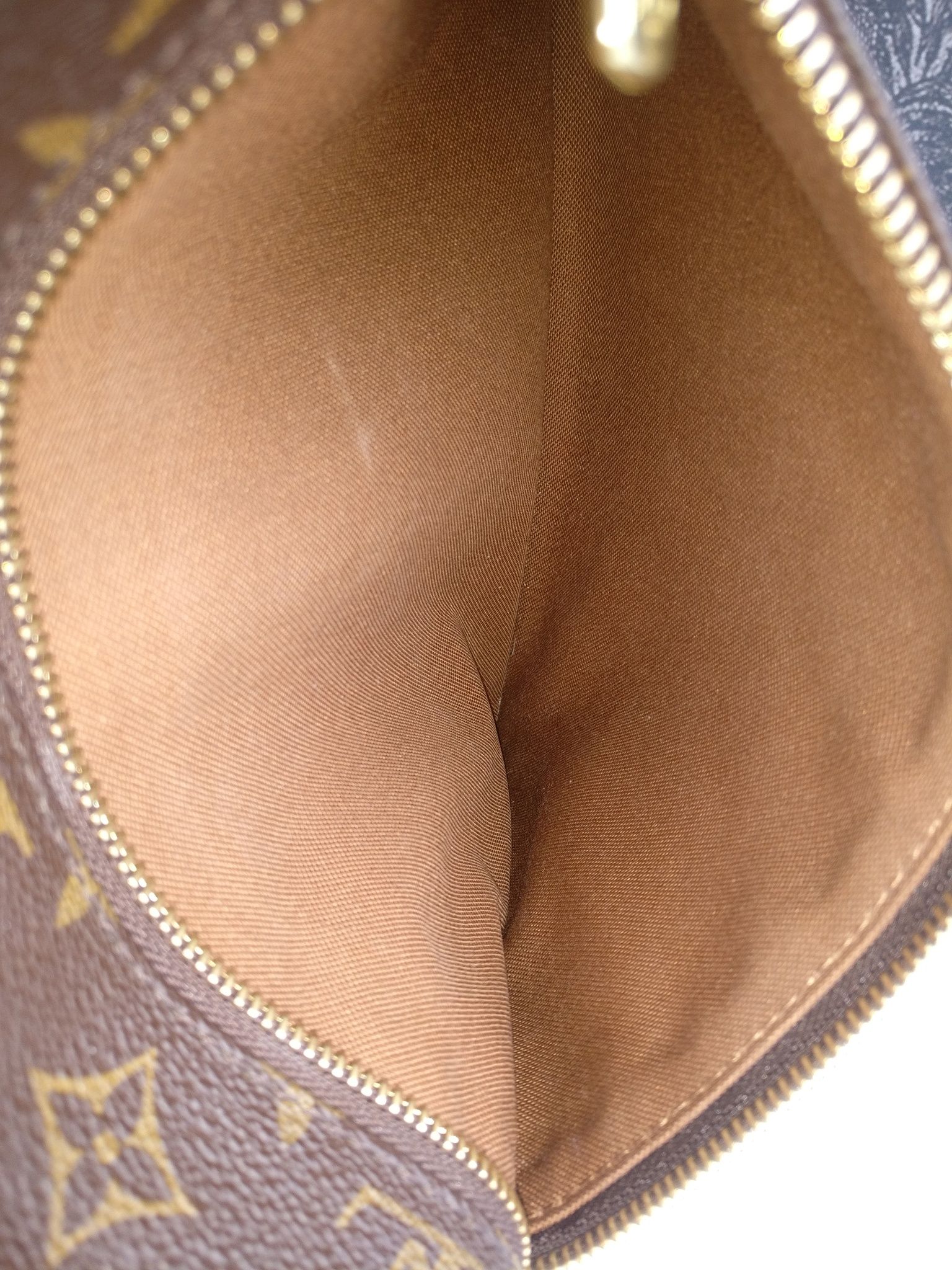 Louis Vuitton Pochette Valmy
