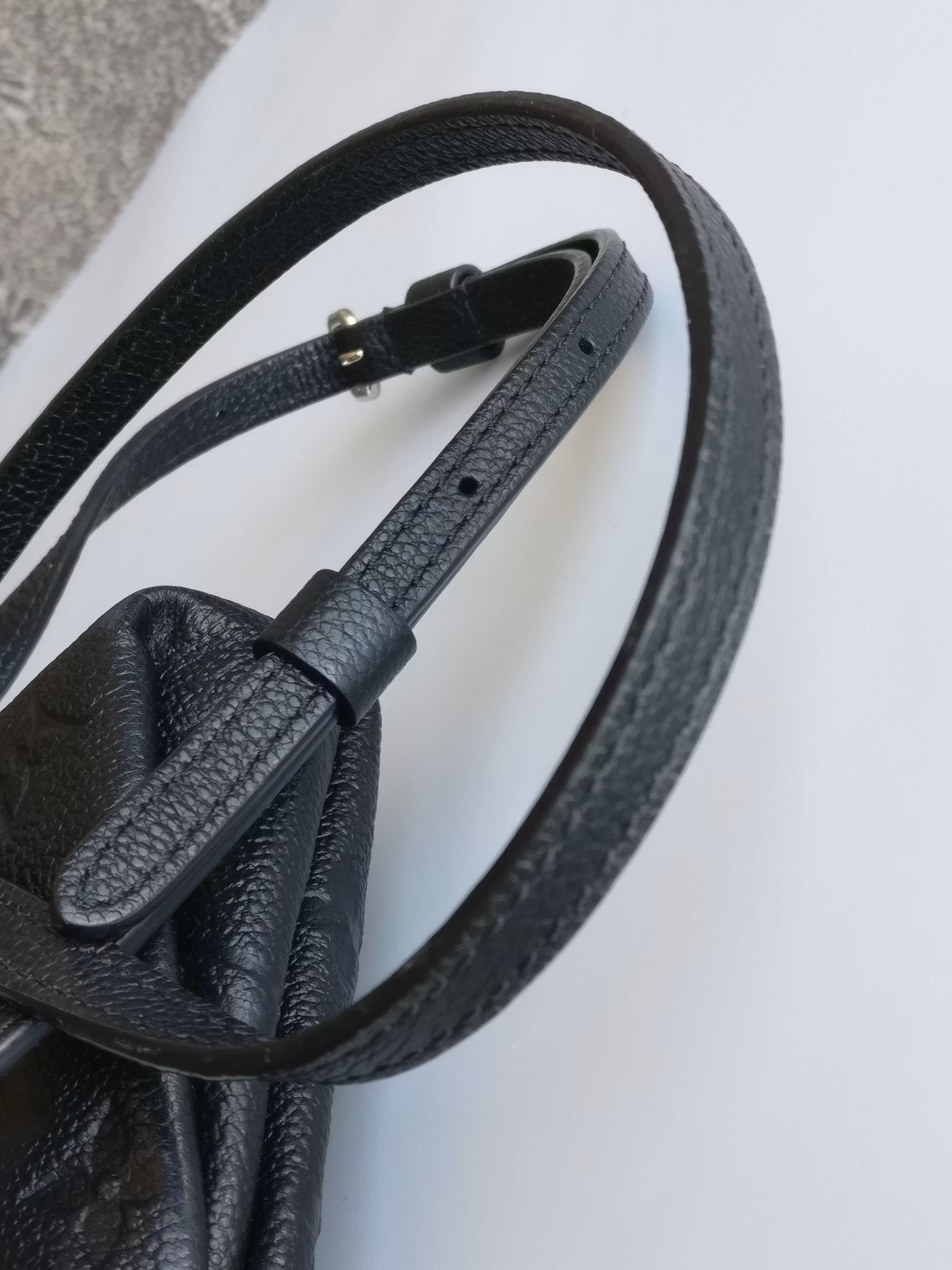 Louis Vuitton Pochette Pallas Uniformes