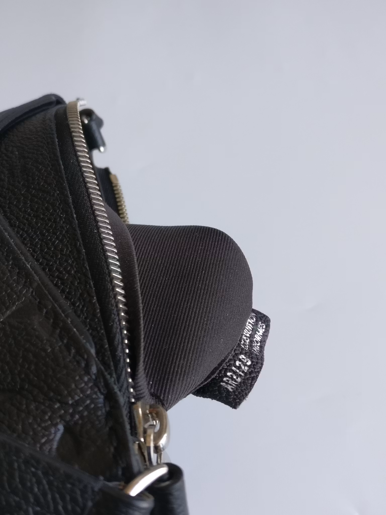 Louis Vuitton Pochette Pallas Uniformes
