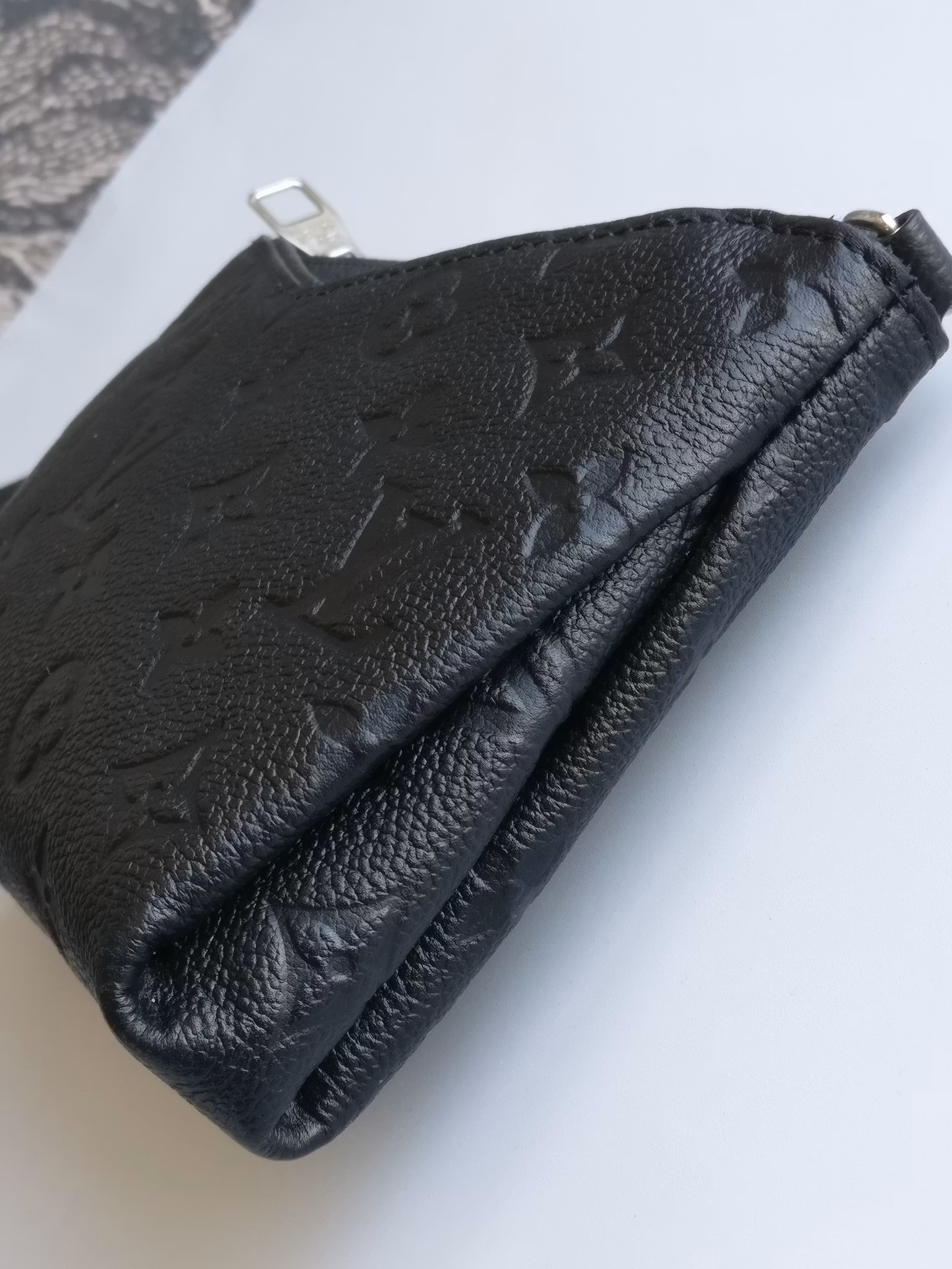 Louis Vuitton Pochette Pallas Uniformes