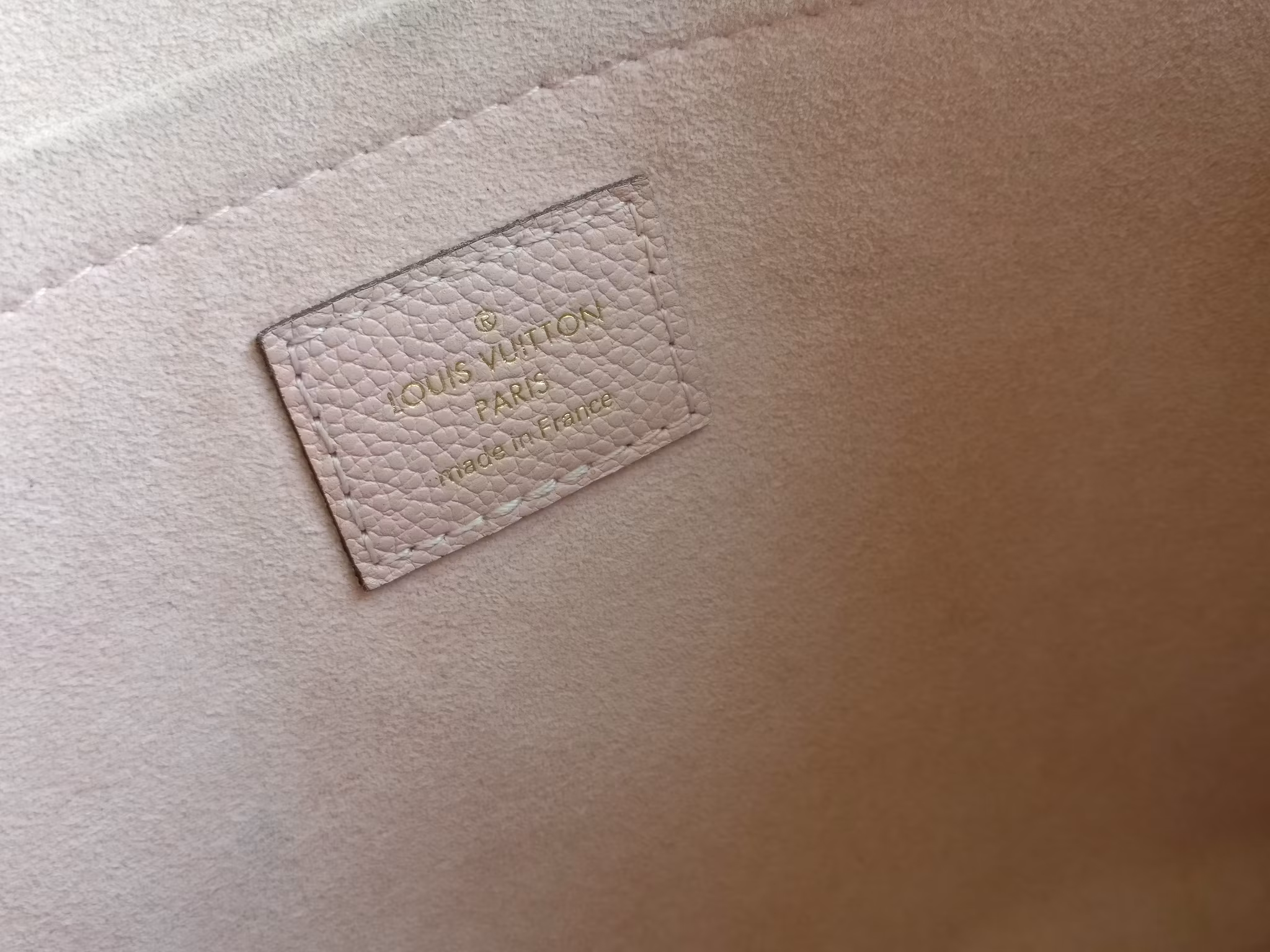 Louis Vuitton Daily Pouch damier ebene