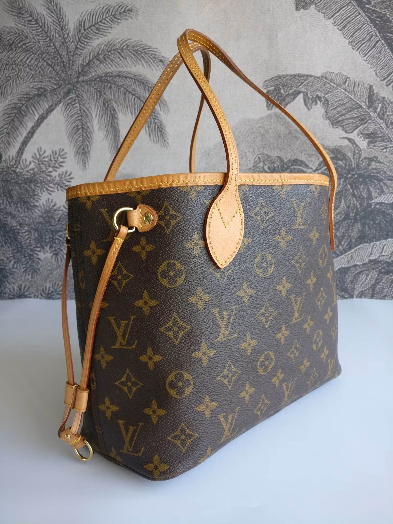 Louis Vuitton Neverfull PM