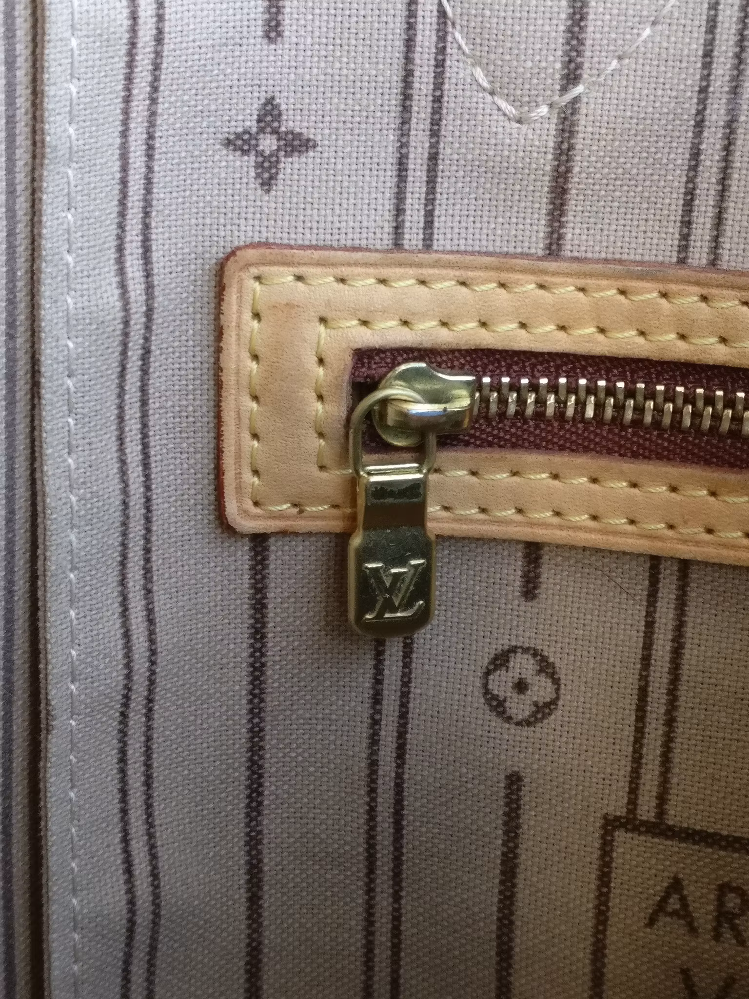 Louis Vuitton Neverfull MM