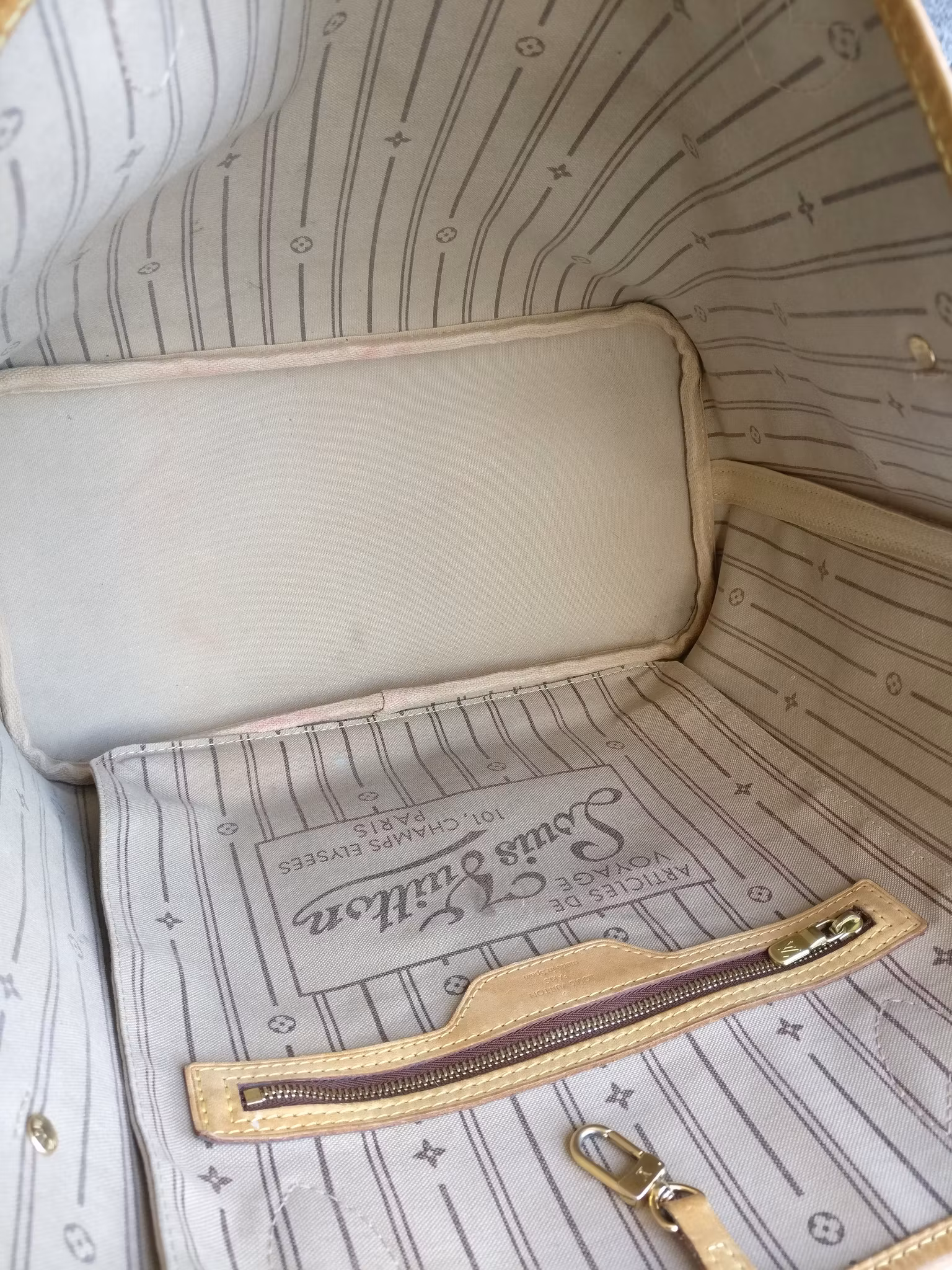 Louis Vuitton Neverfull MM