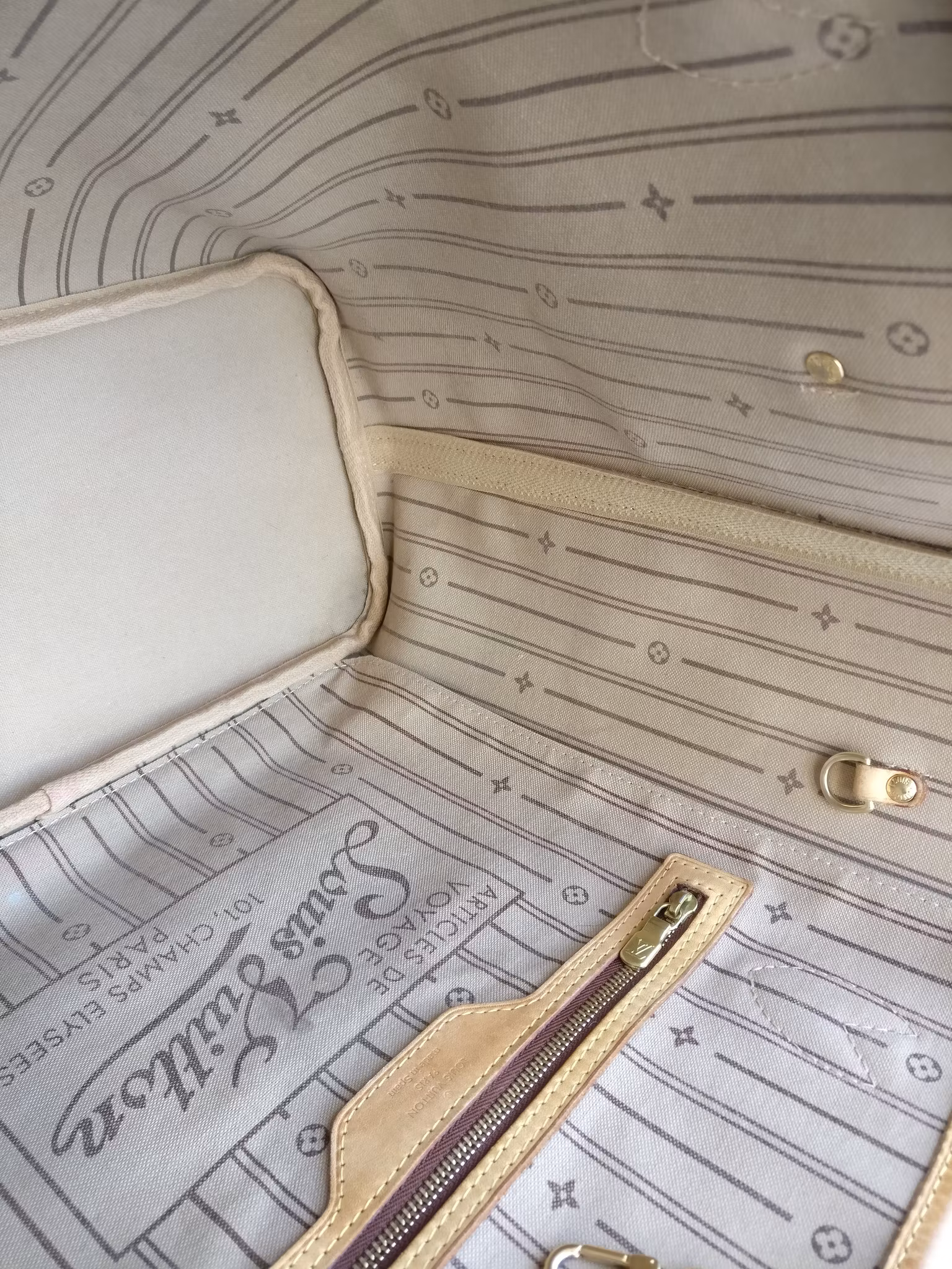 Louis Vuitton Neverfull MM