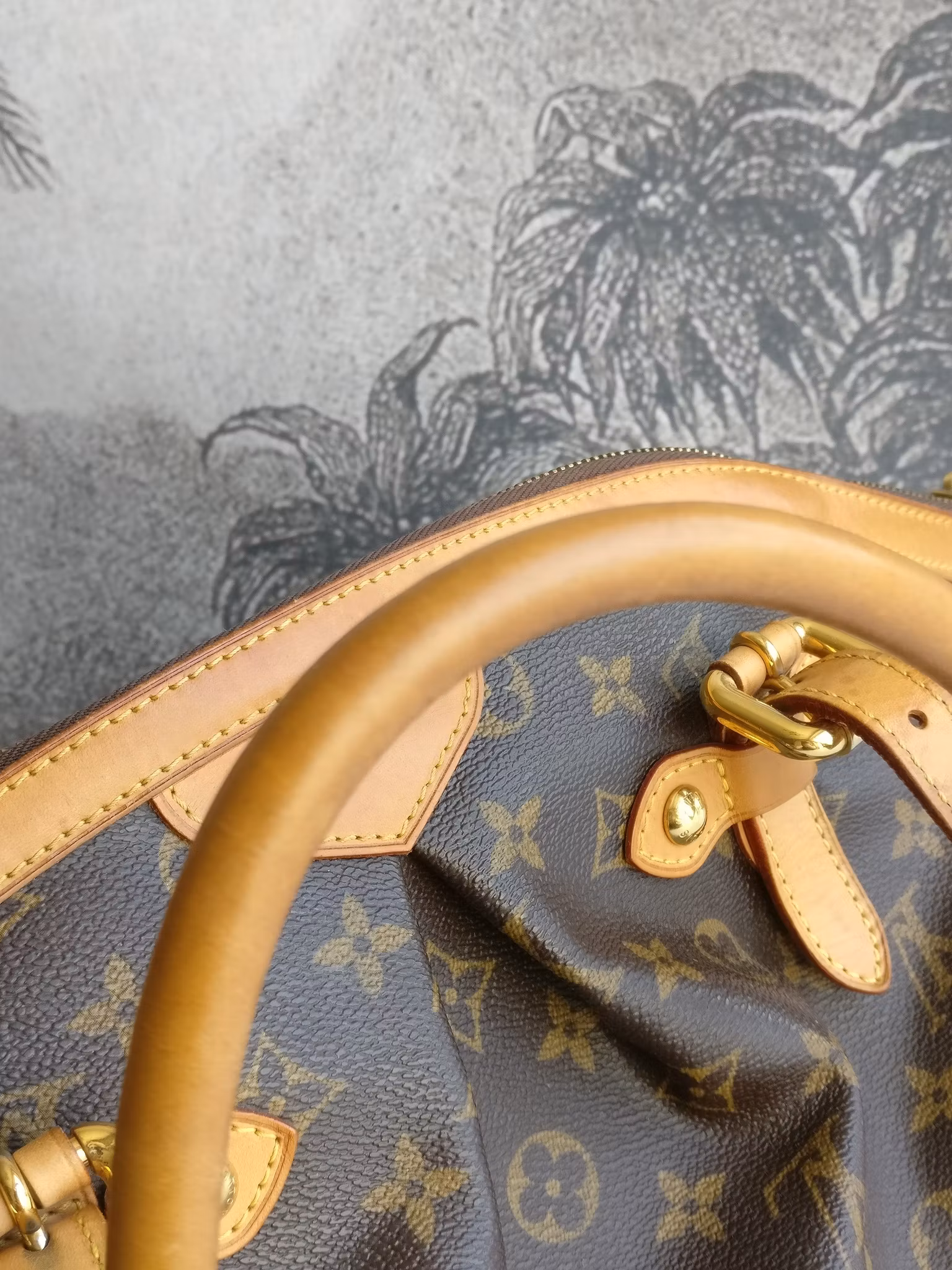 Louis Vuitton Tivoli GM