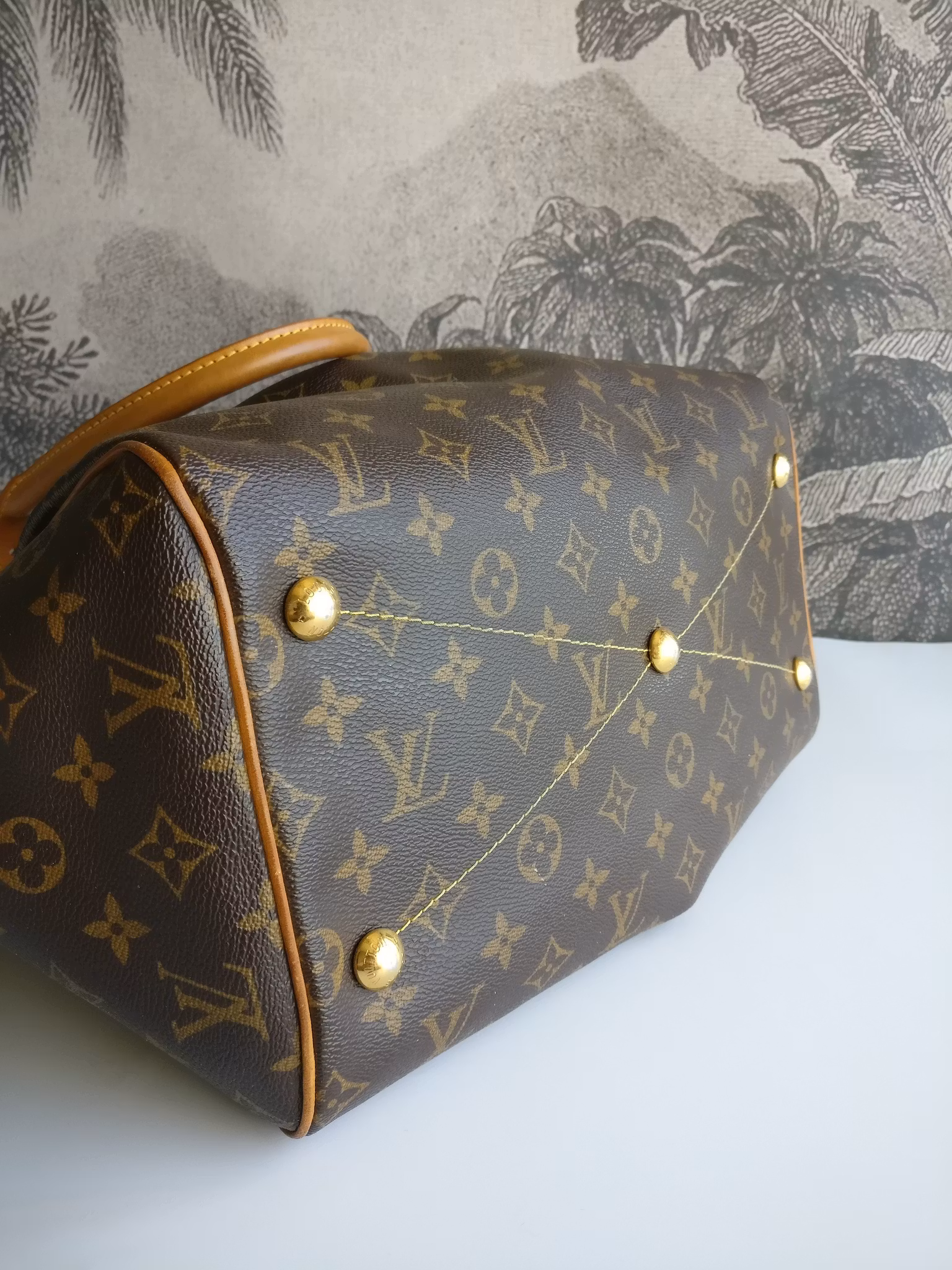 Louis Vuitton Tivoli GM