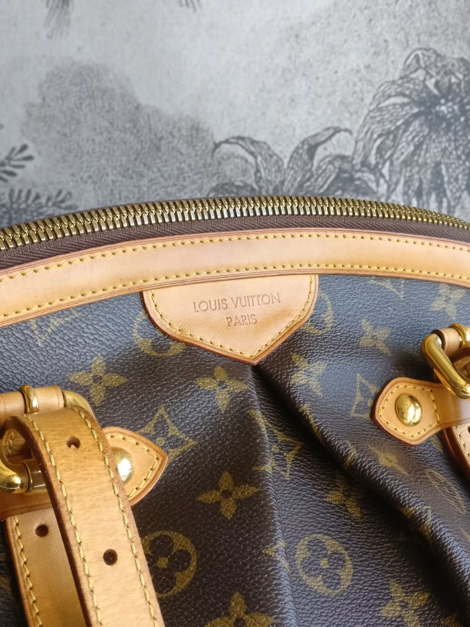 Louis Vuitton Tivoli GM