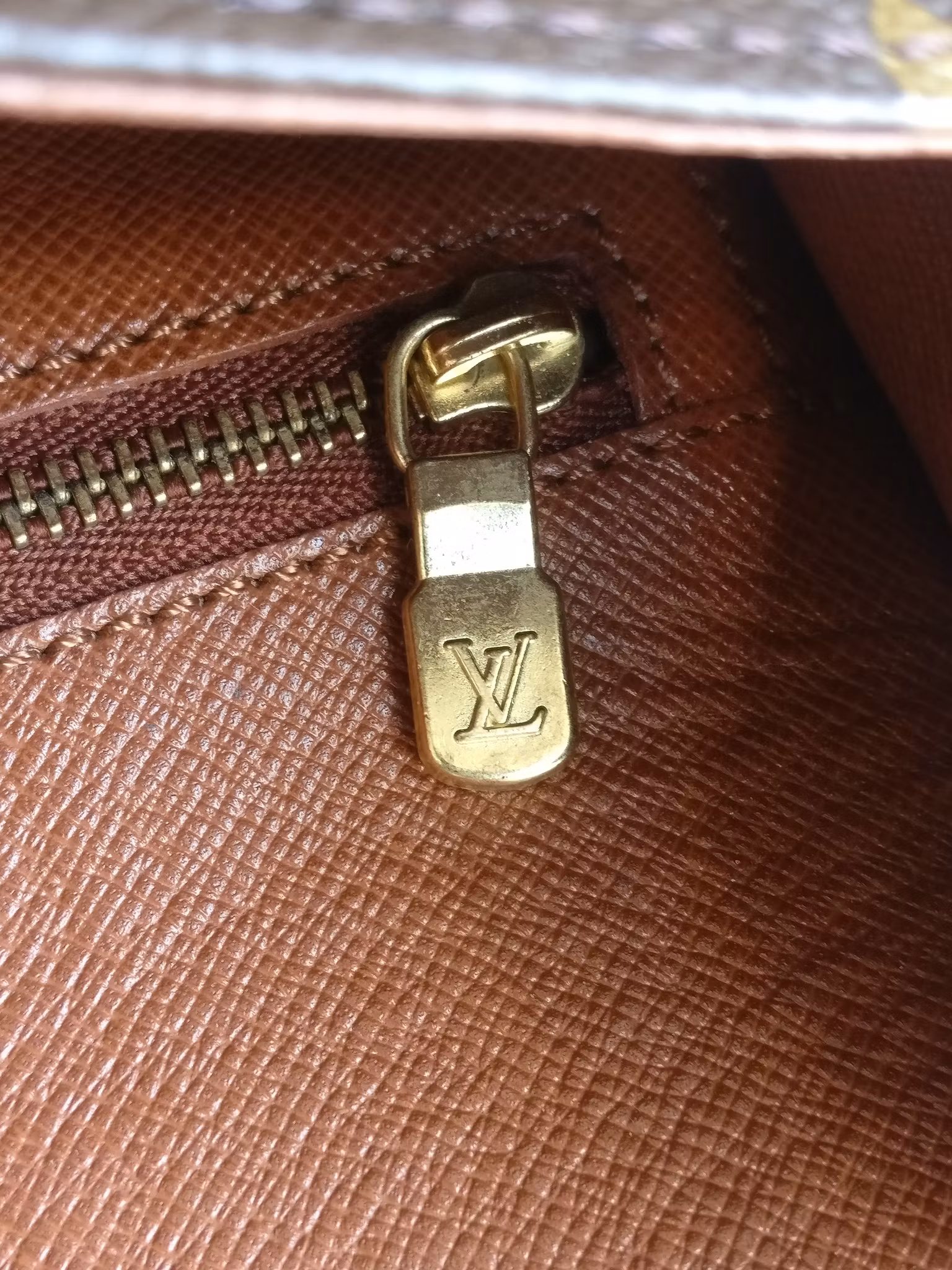 Louis Vuitton St Cloud GM