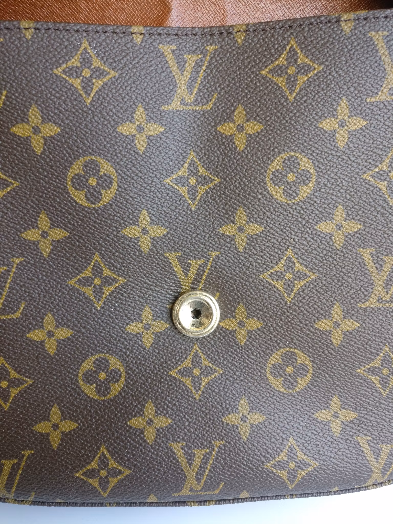 Louis Vuitton St Cloud GM