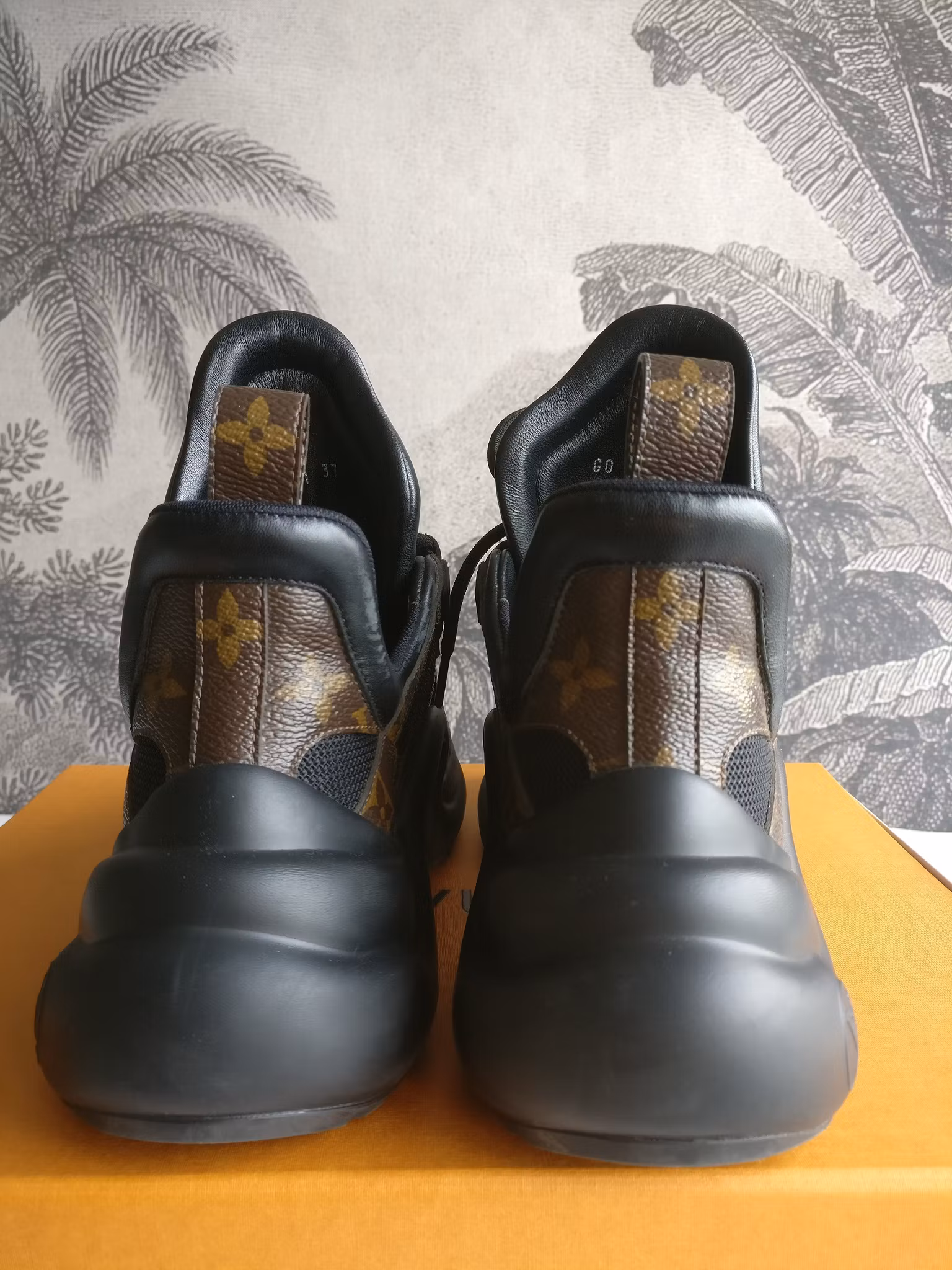 Louis Vuitton Archlight trainer