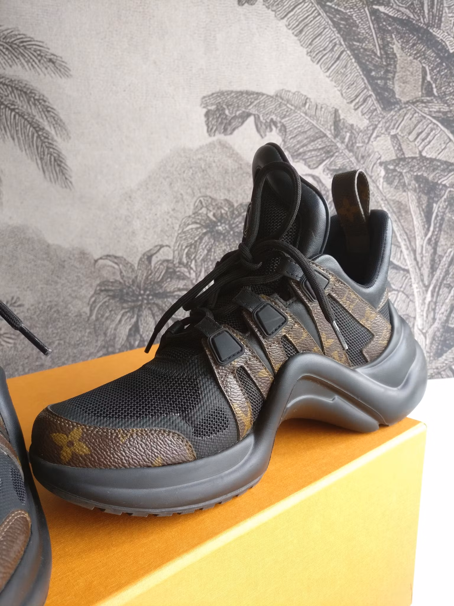 Louis Vuitton Archlight trainer