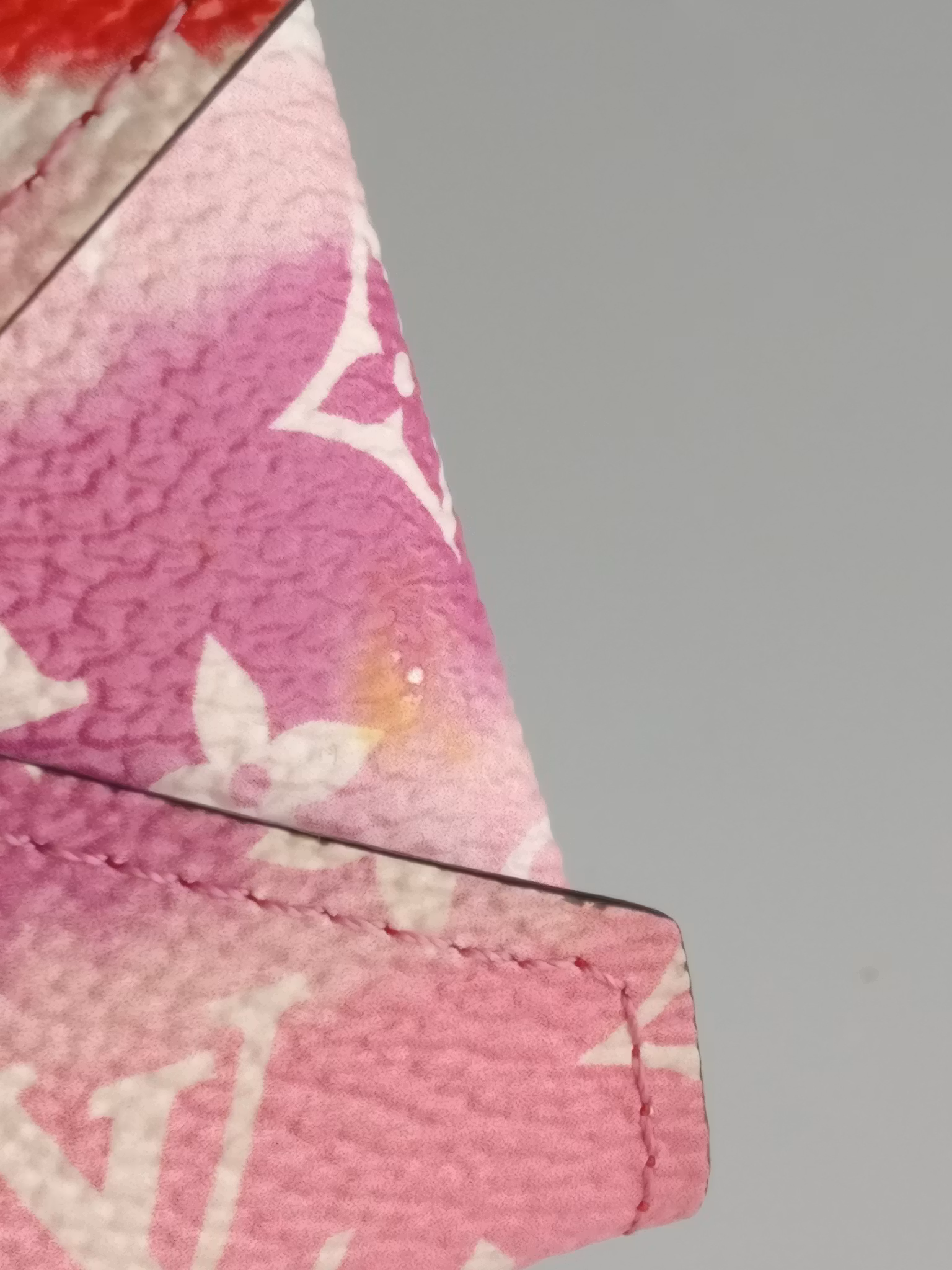 Louis Vuitton escale Kirigami S