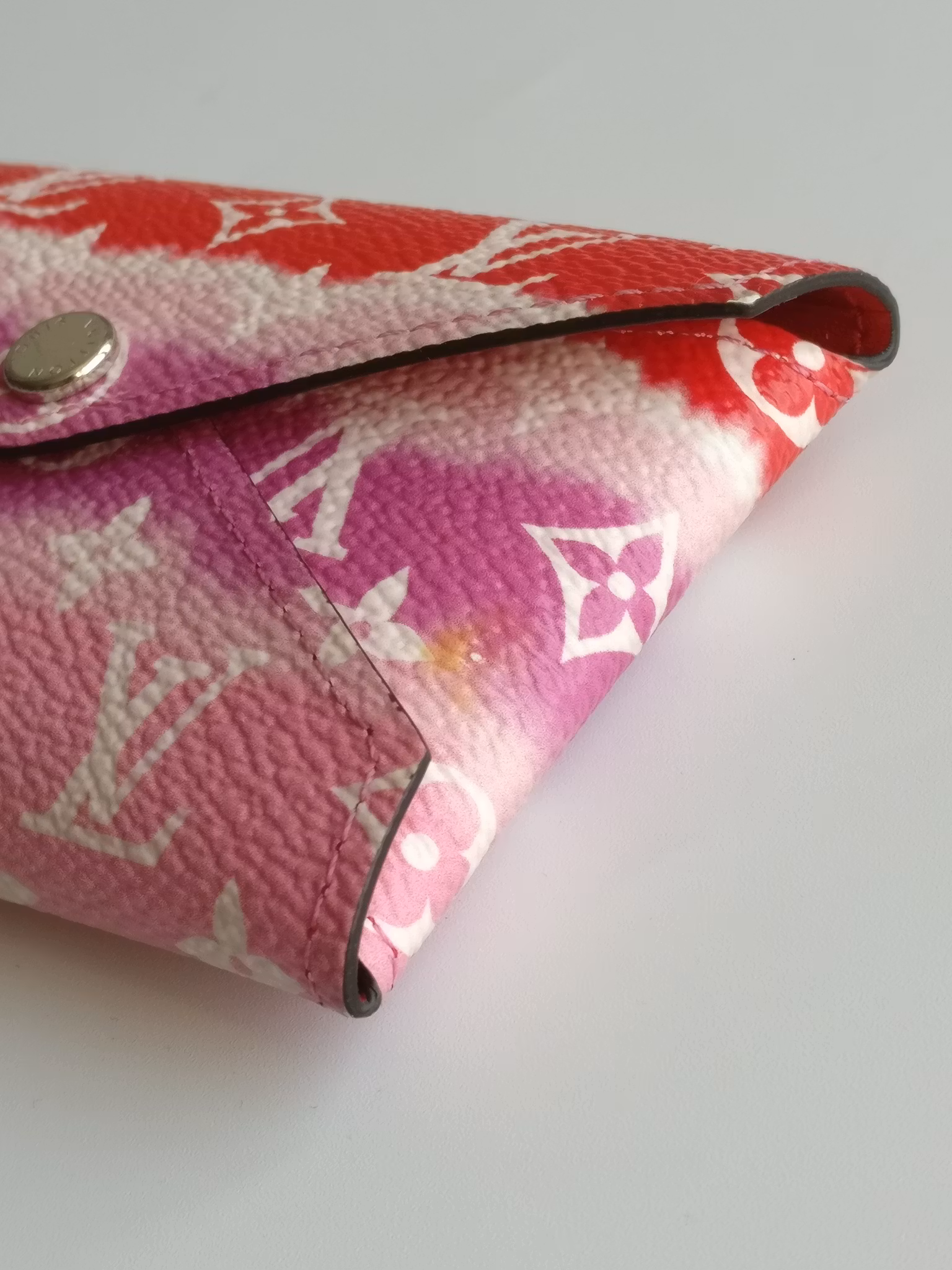 Louis Vuitton escale Kirigami S